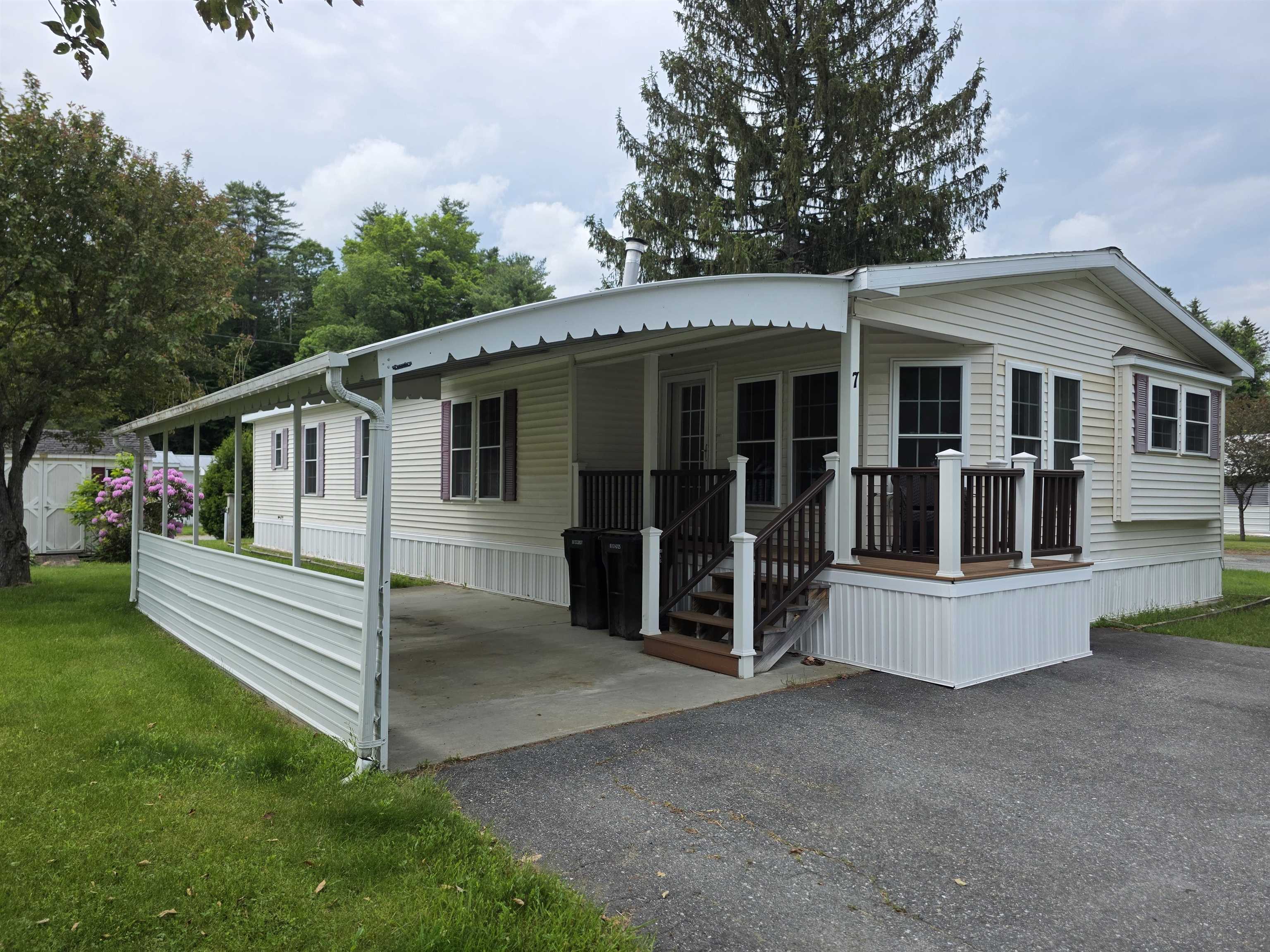 7 Stardust Circle Property Photo 1