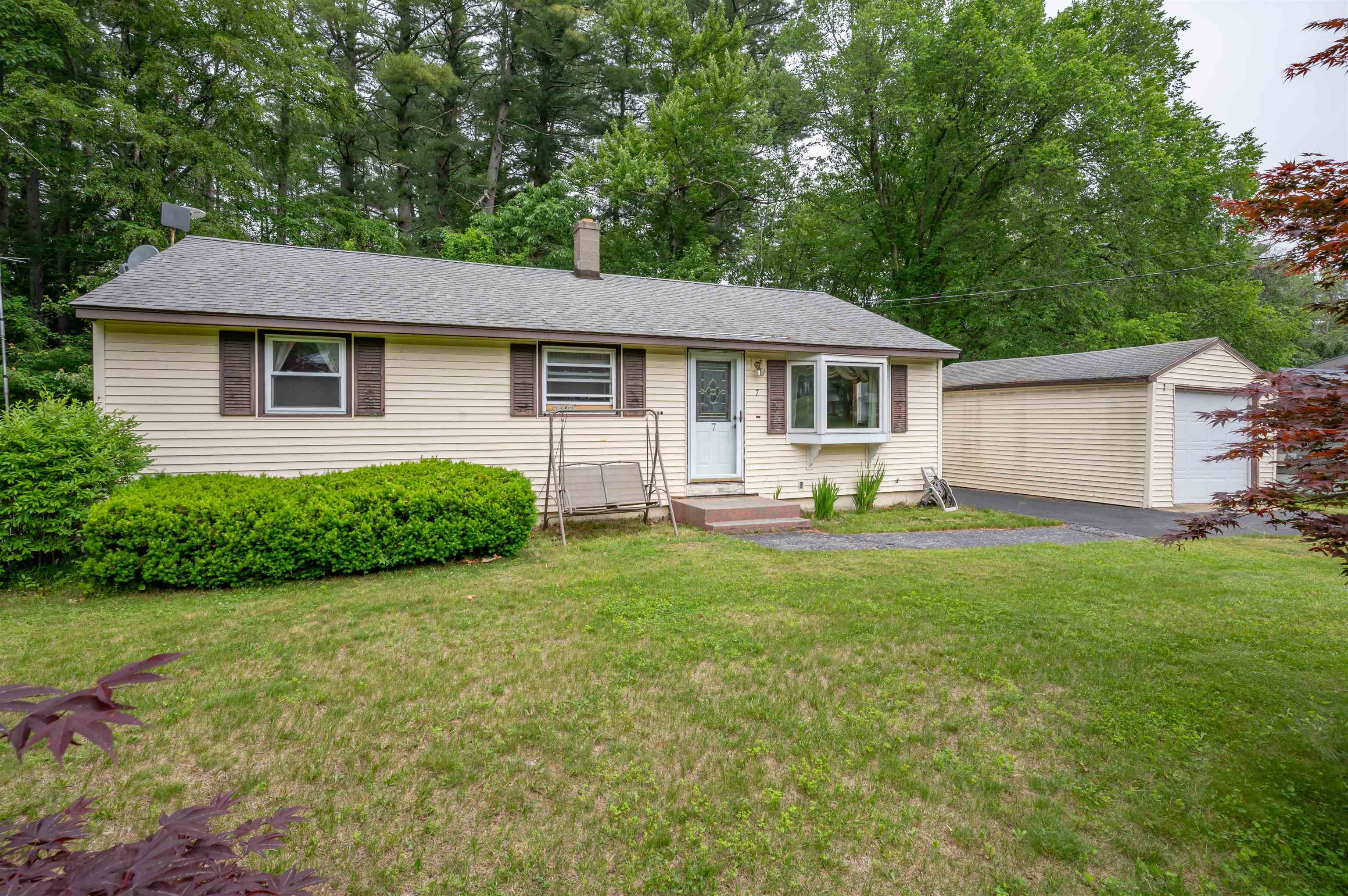 7 Fairway Drive Property Photo 1