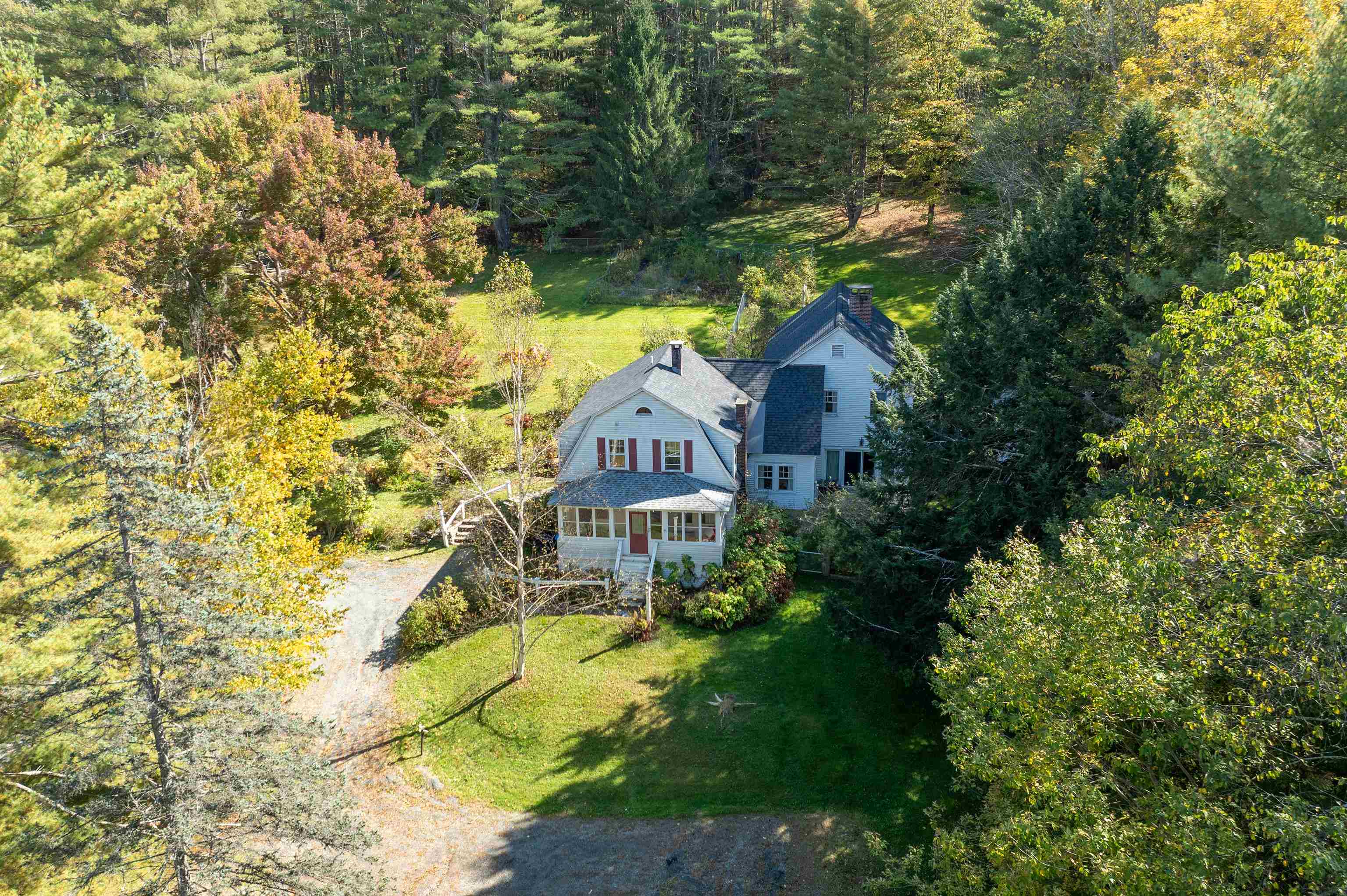 598 East Woodstock Road Property Photo 1