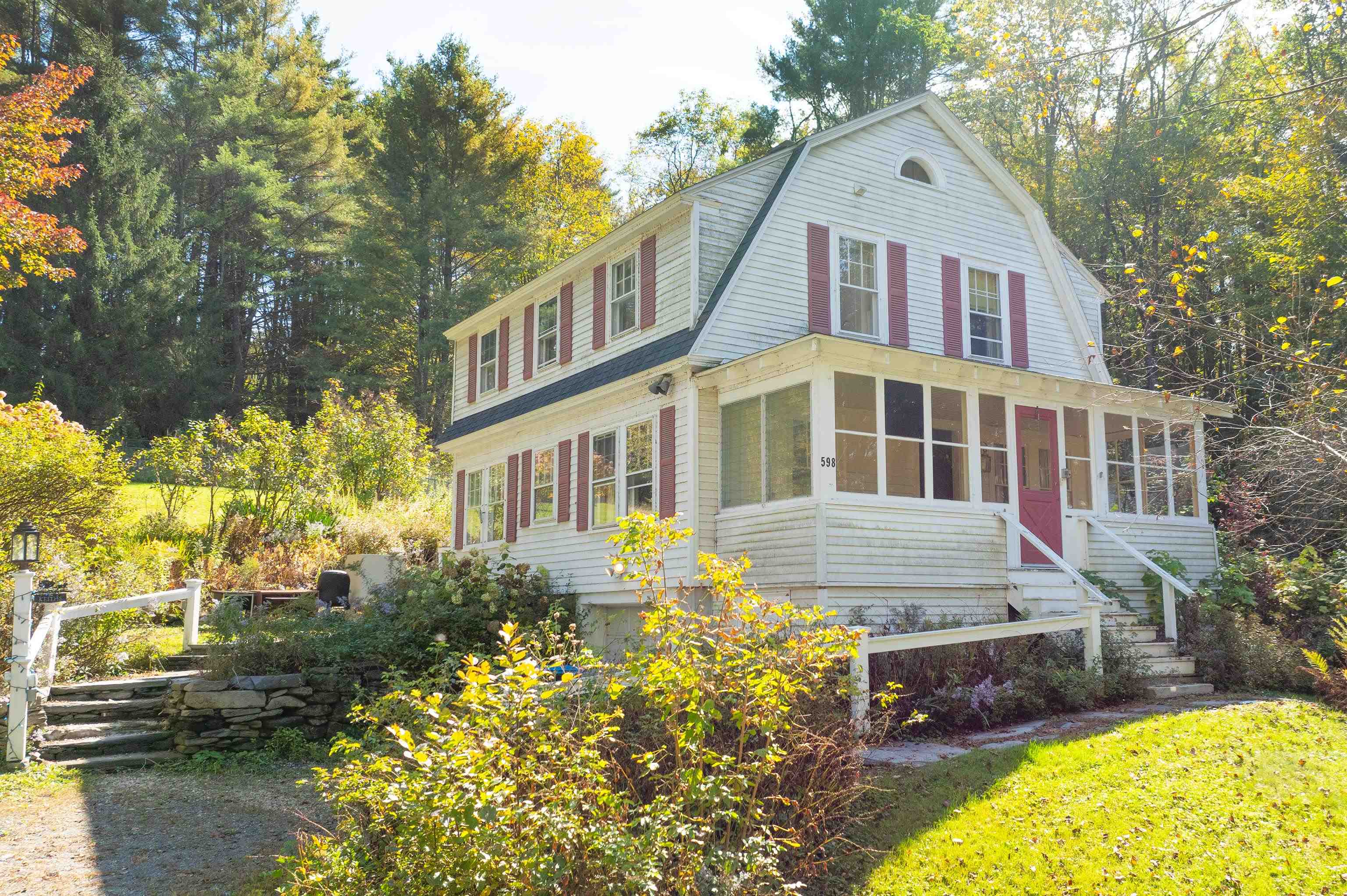 598 East Woodstock Road Property Photo 2