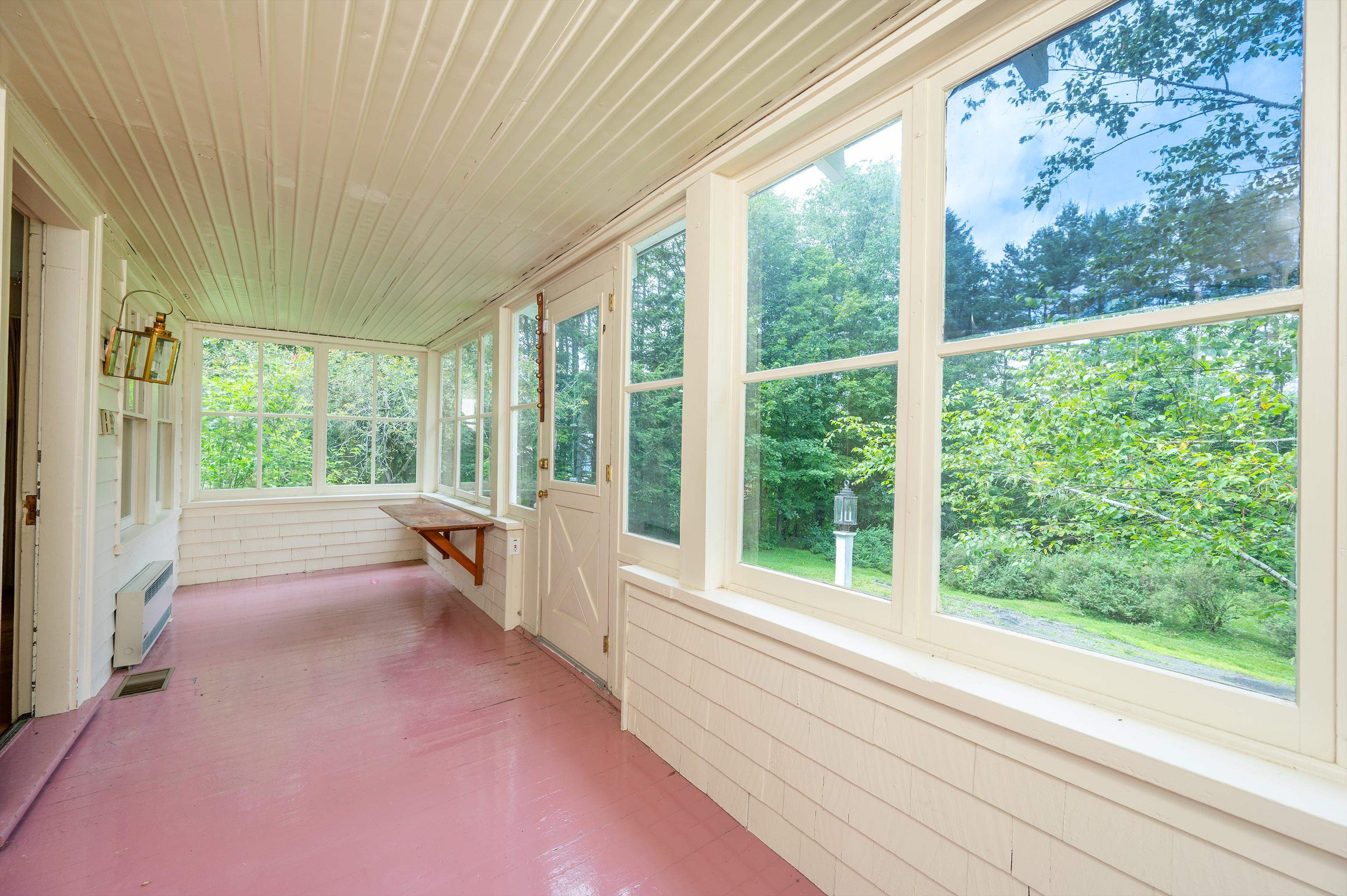 598 East Woodstock Road Property Photo 8