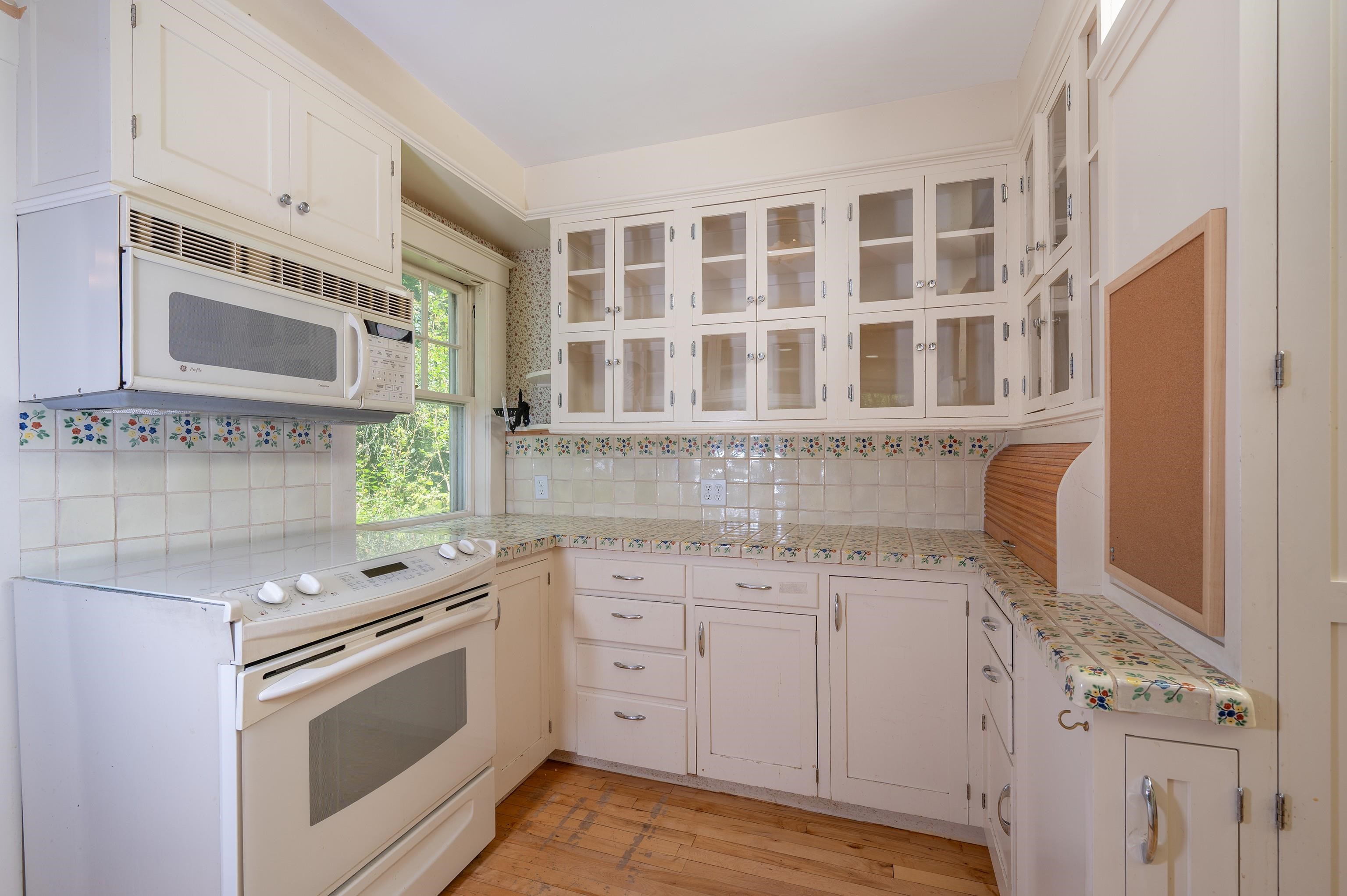 598 East Woodstock Road Property Photo 19