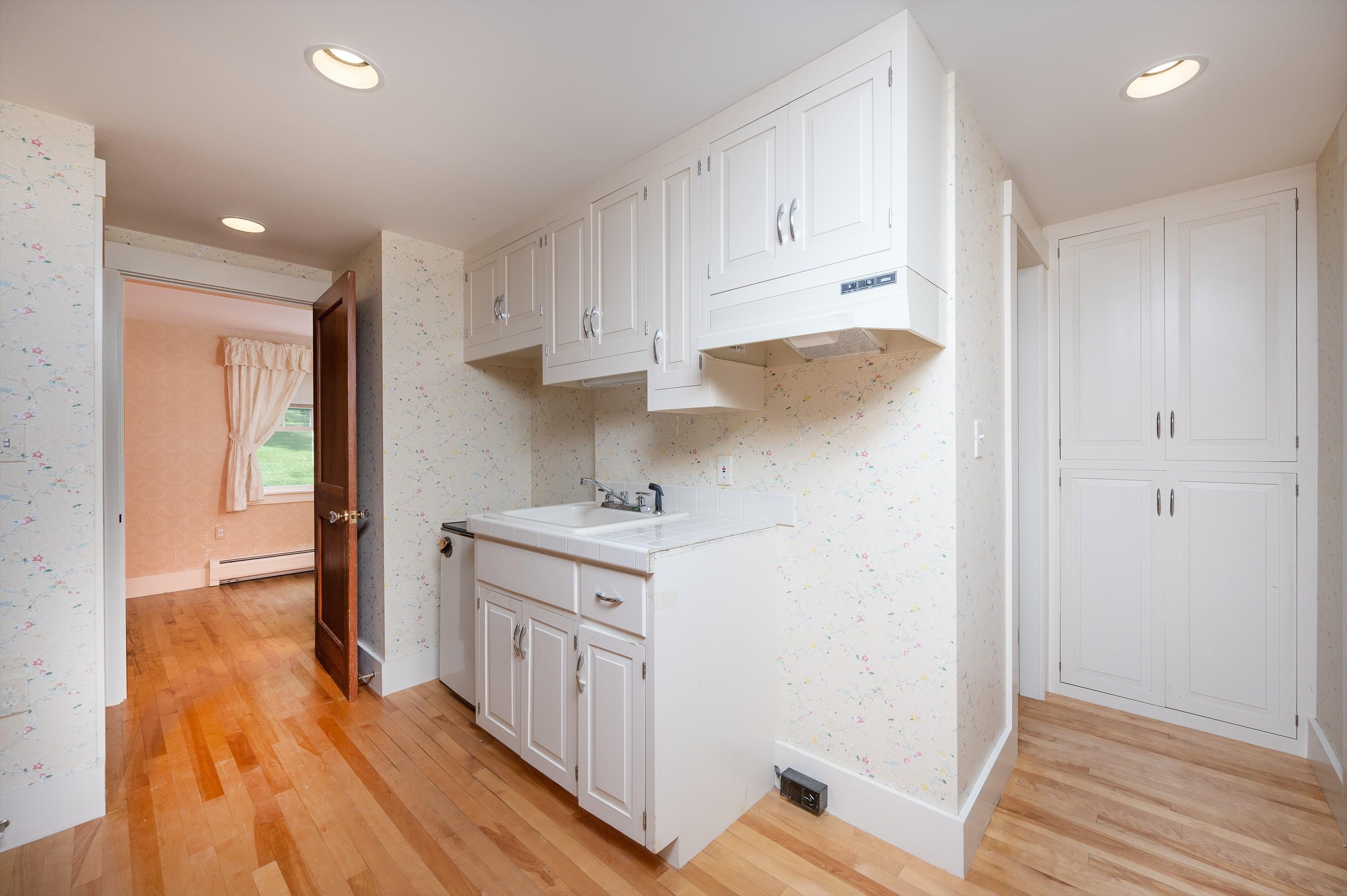 598 East Woodstock Road Property Photo 21