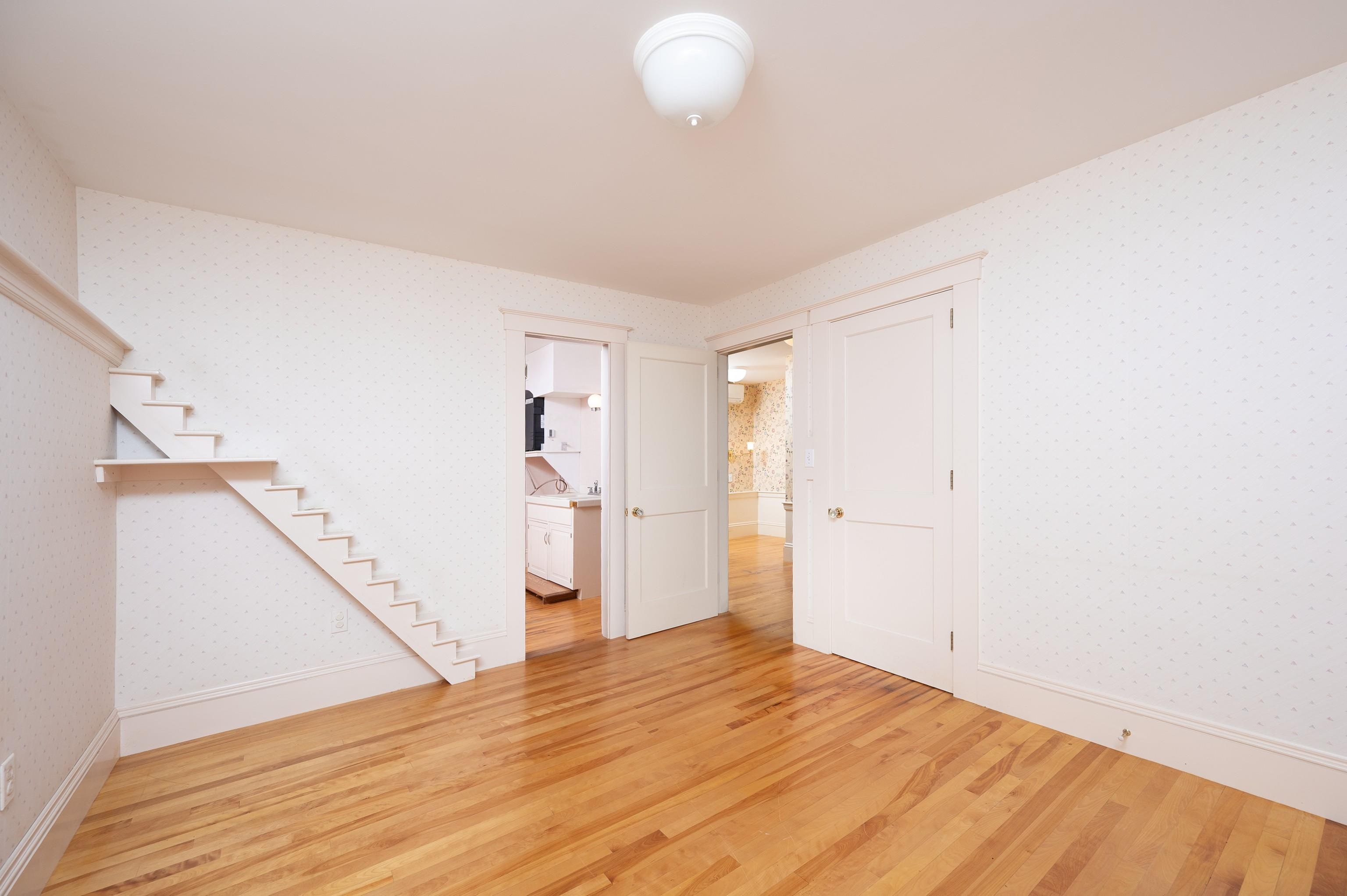 598 East Woodstock Road Property Photo 22