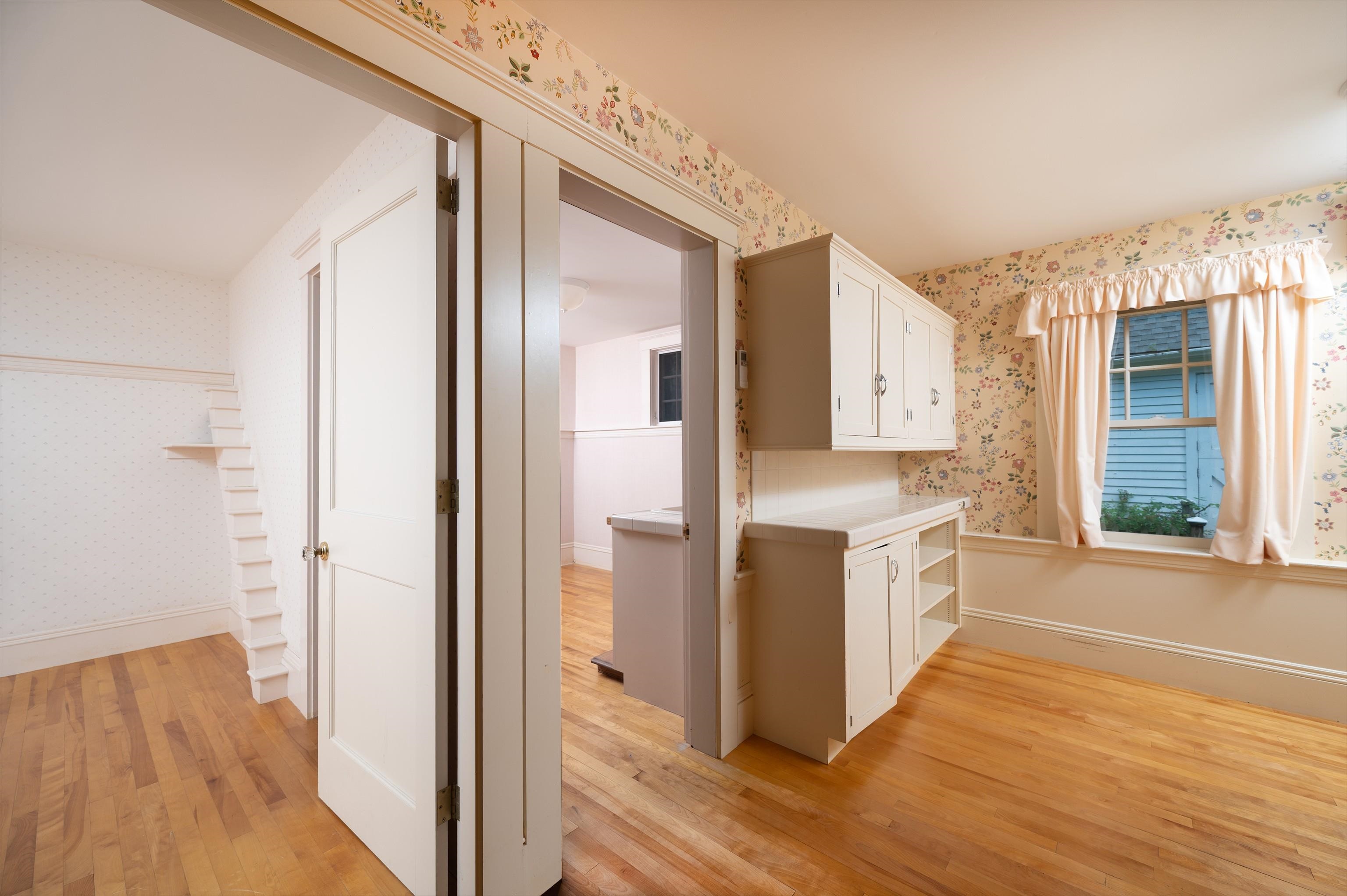 598 East Woodstock Road Property Photo 27