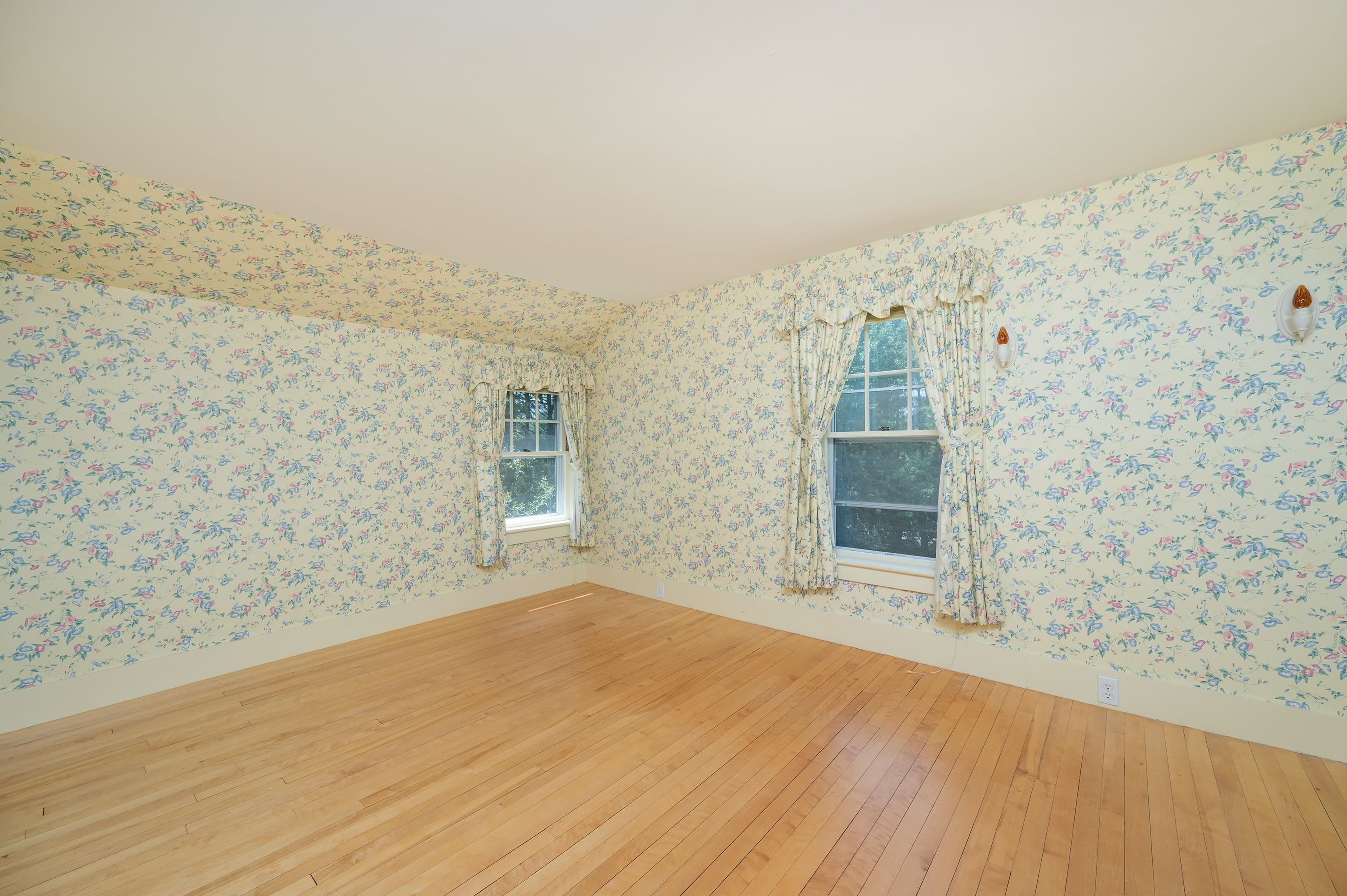 598 East Woodstock Road Property Photo 42