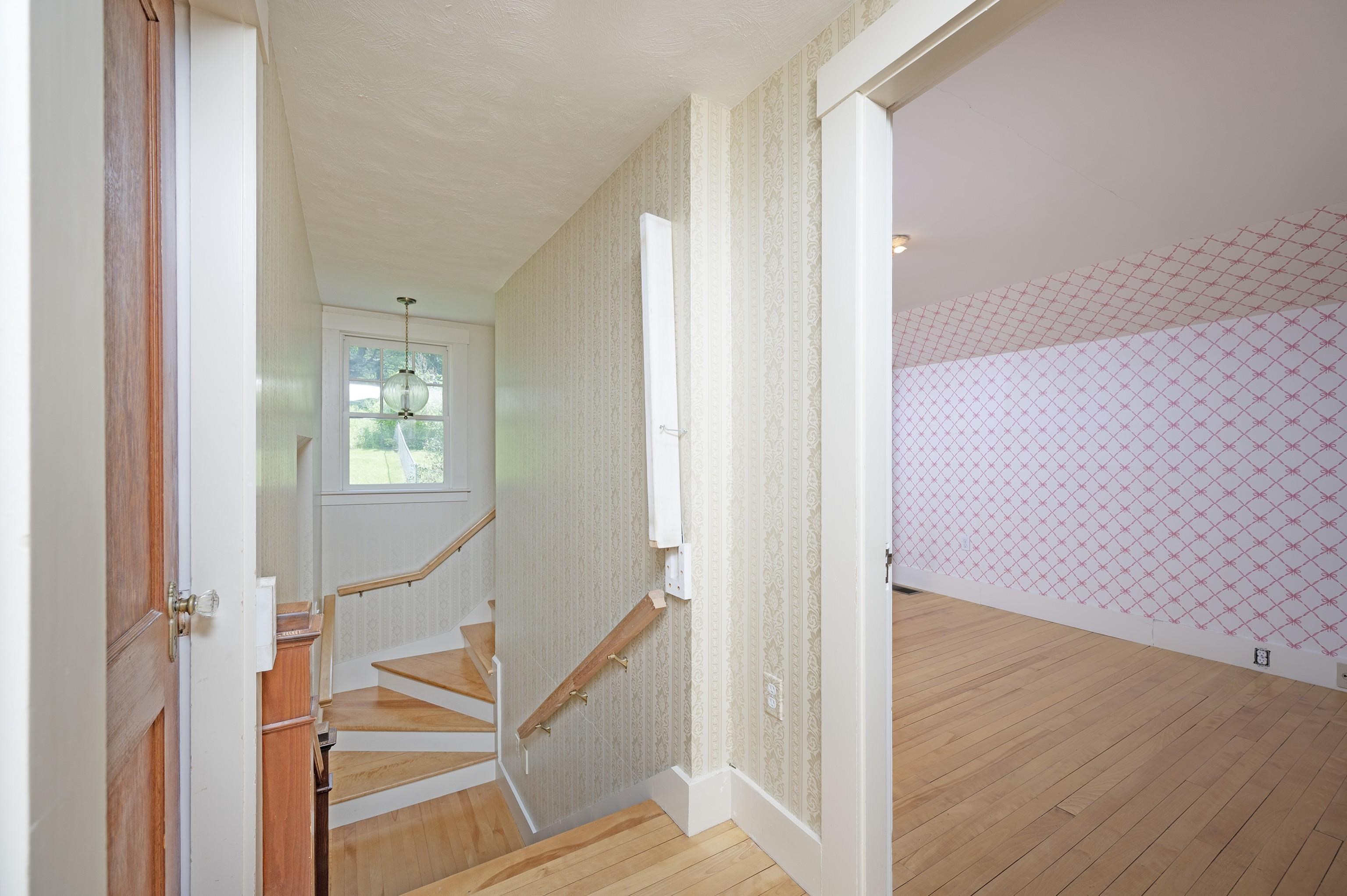 598 East Woodstock Road Property Photo 44