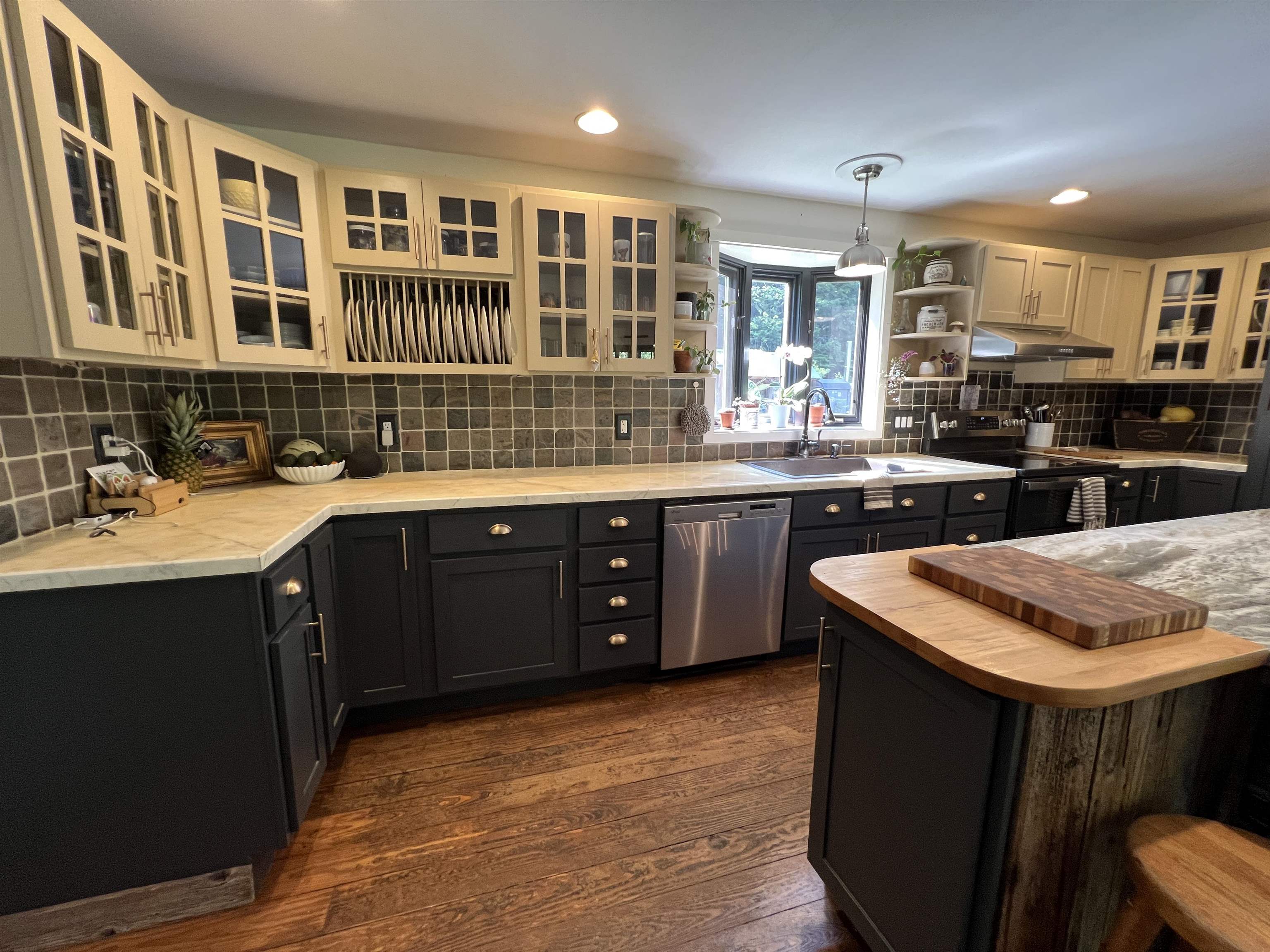 168 Howard Road Property Photo 3