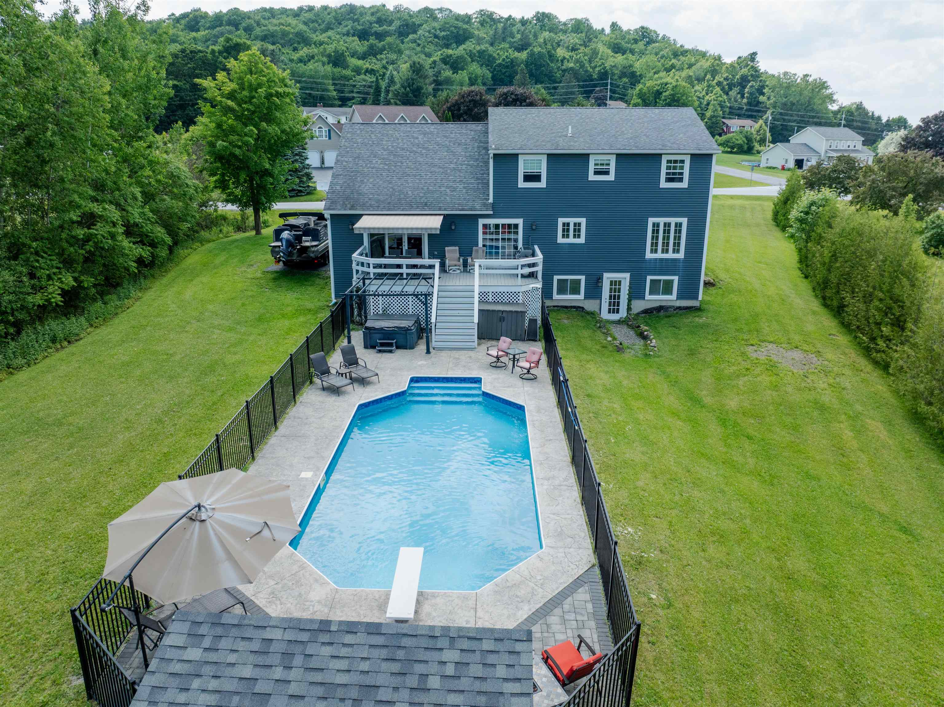 36 Bayview Drive Property Photo 1