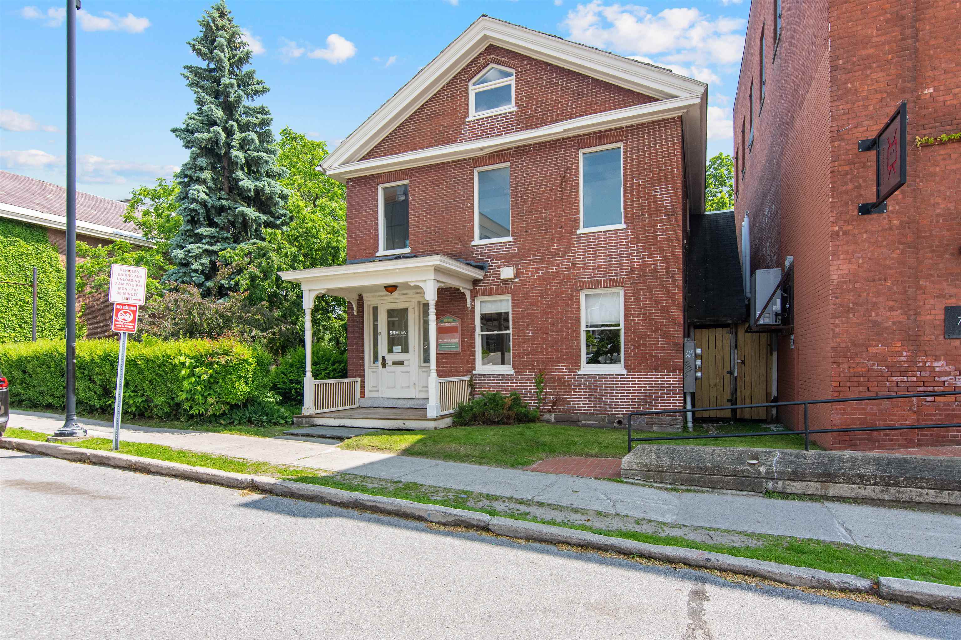 89 College Street Property Photo 35