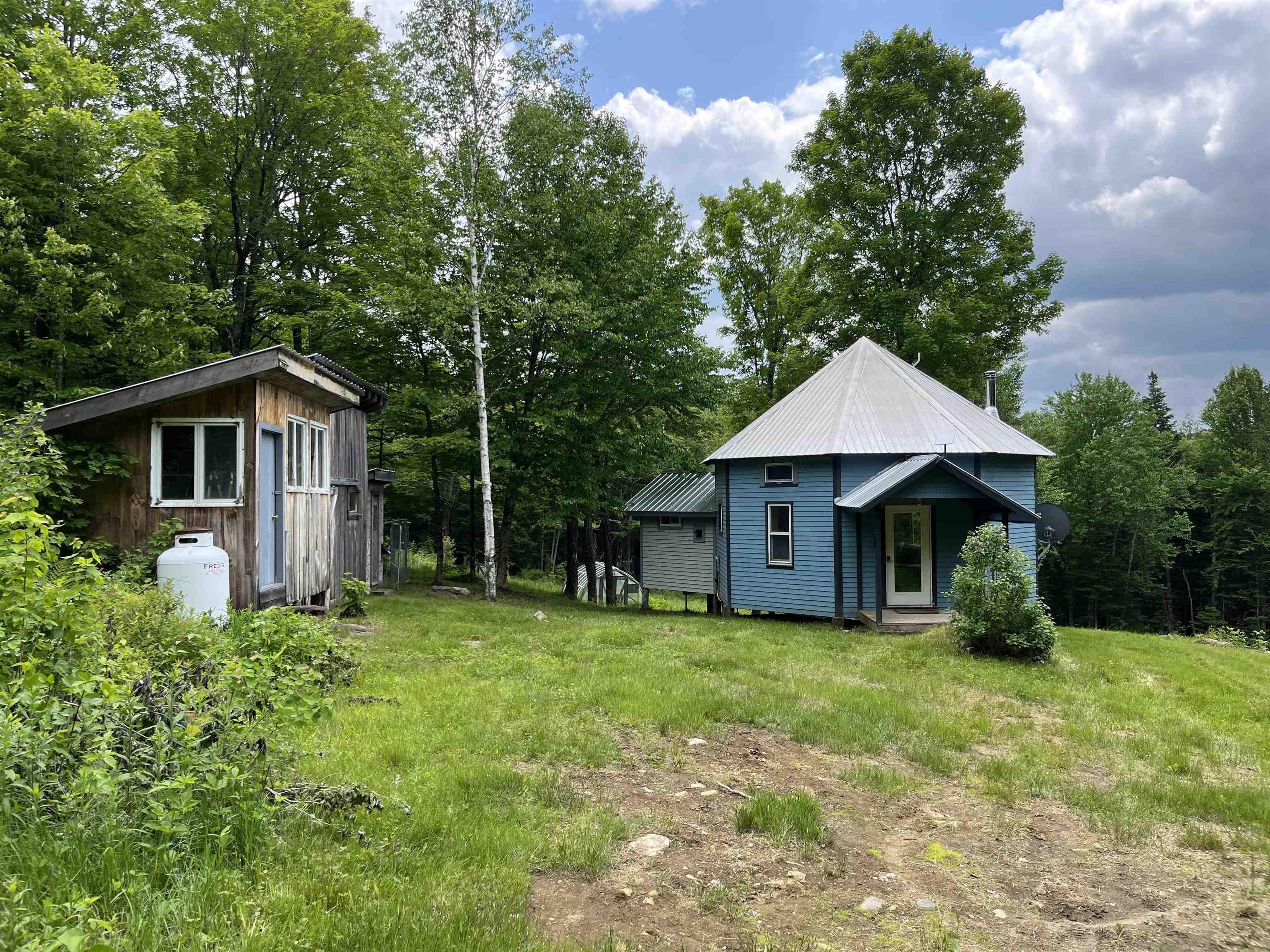 2577 Center Pond Road Property Photo 1