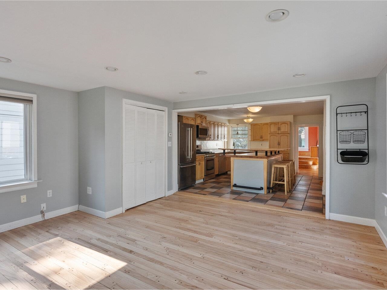 159 Loomis Street Property Photo 10