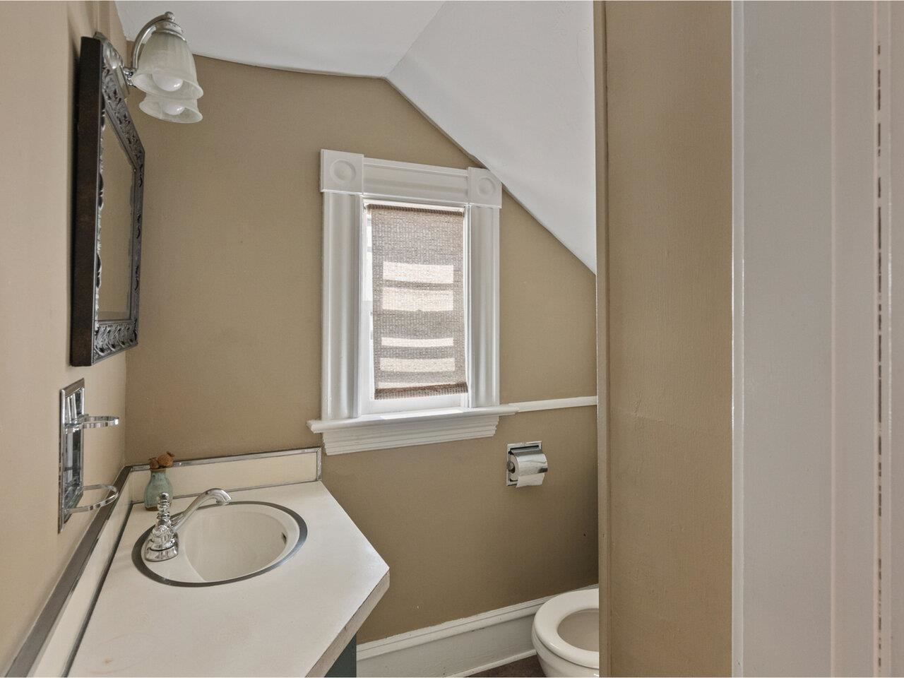 159 Loomis Street Property Photo 13