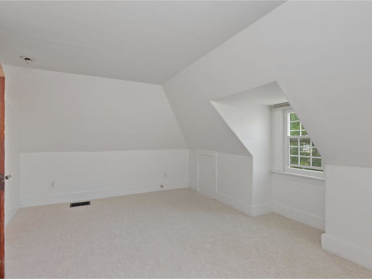 159 Loomis Street Property Photo 27