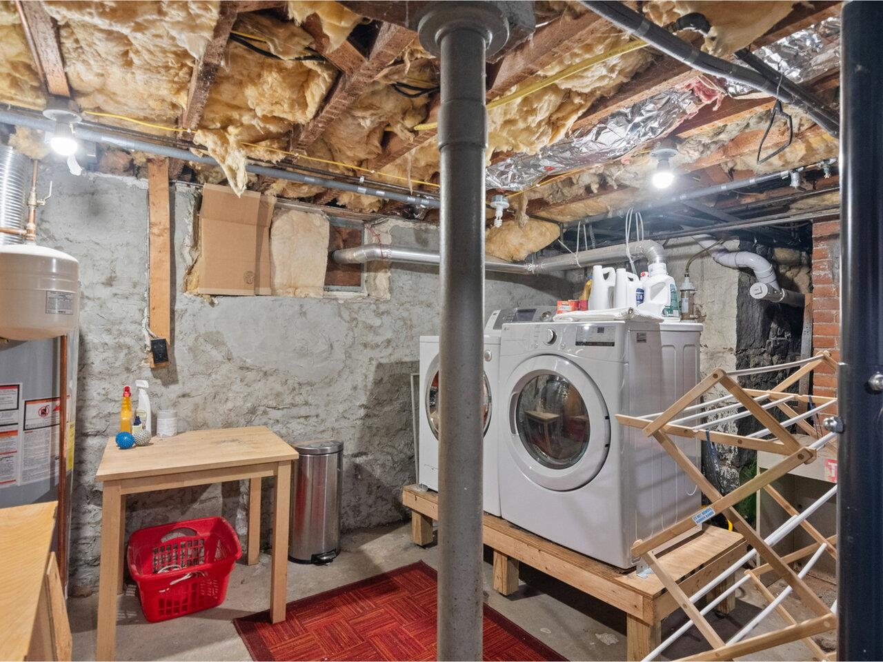 159 Loomis Street Property Photo 29