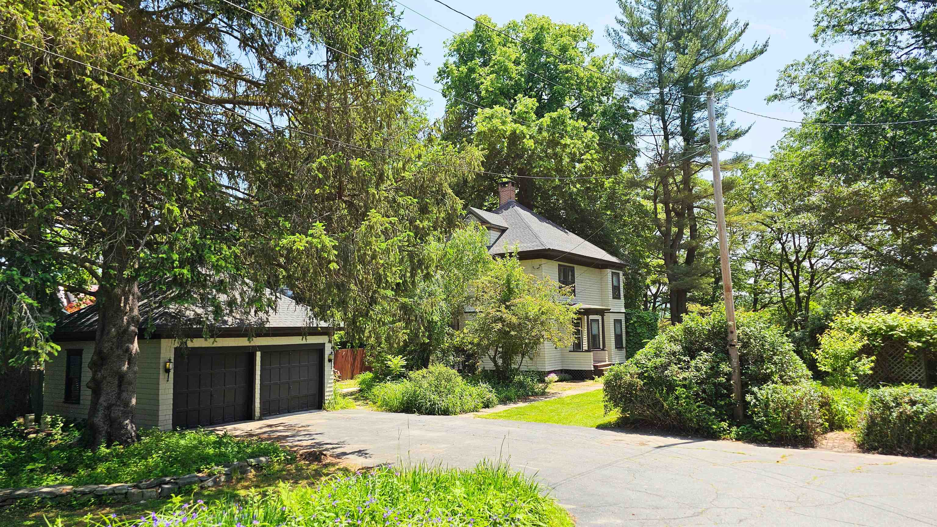 81 Wall Street Property Photo 1