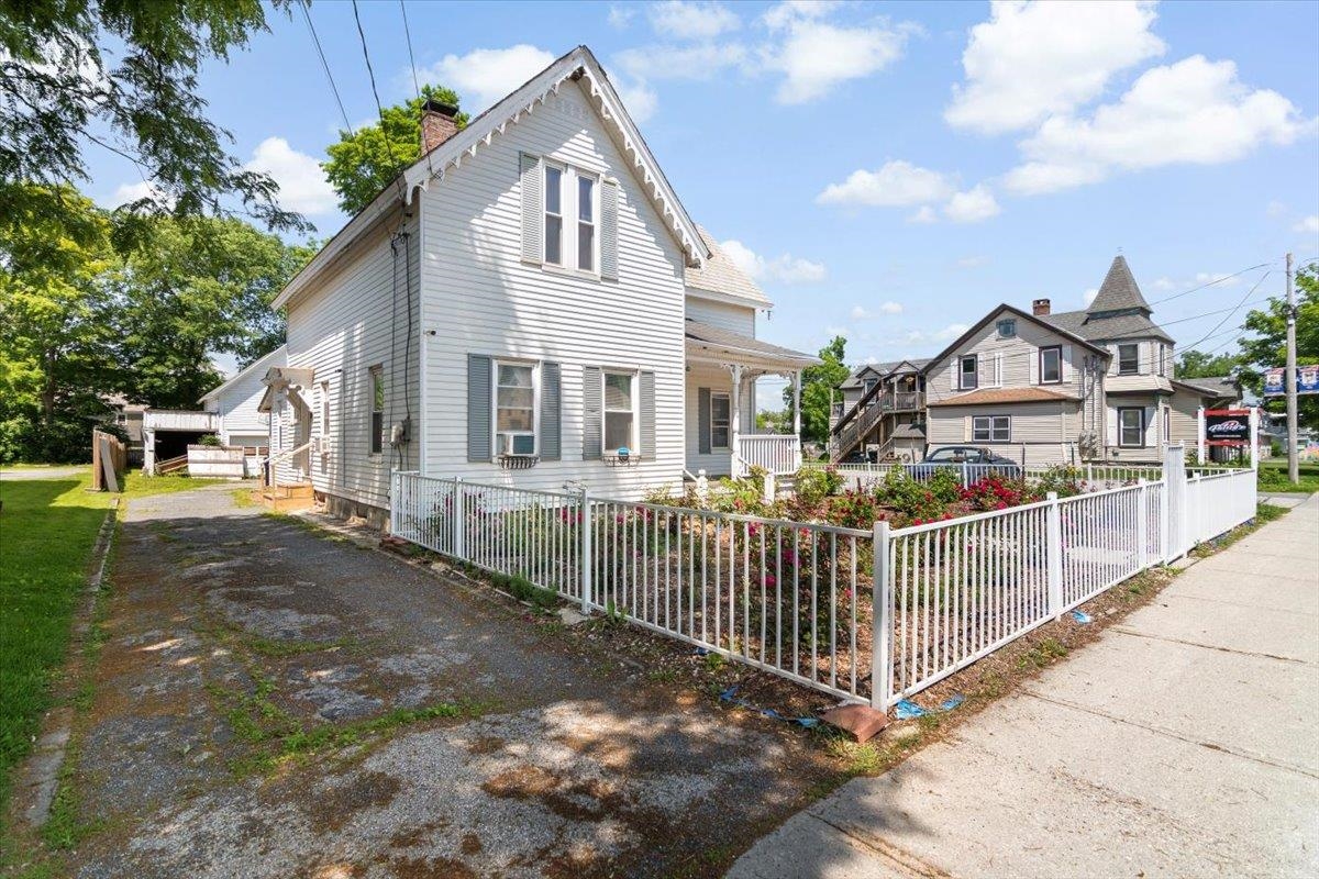 226 North Street Property Photo 2