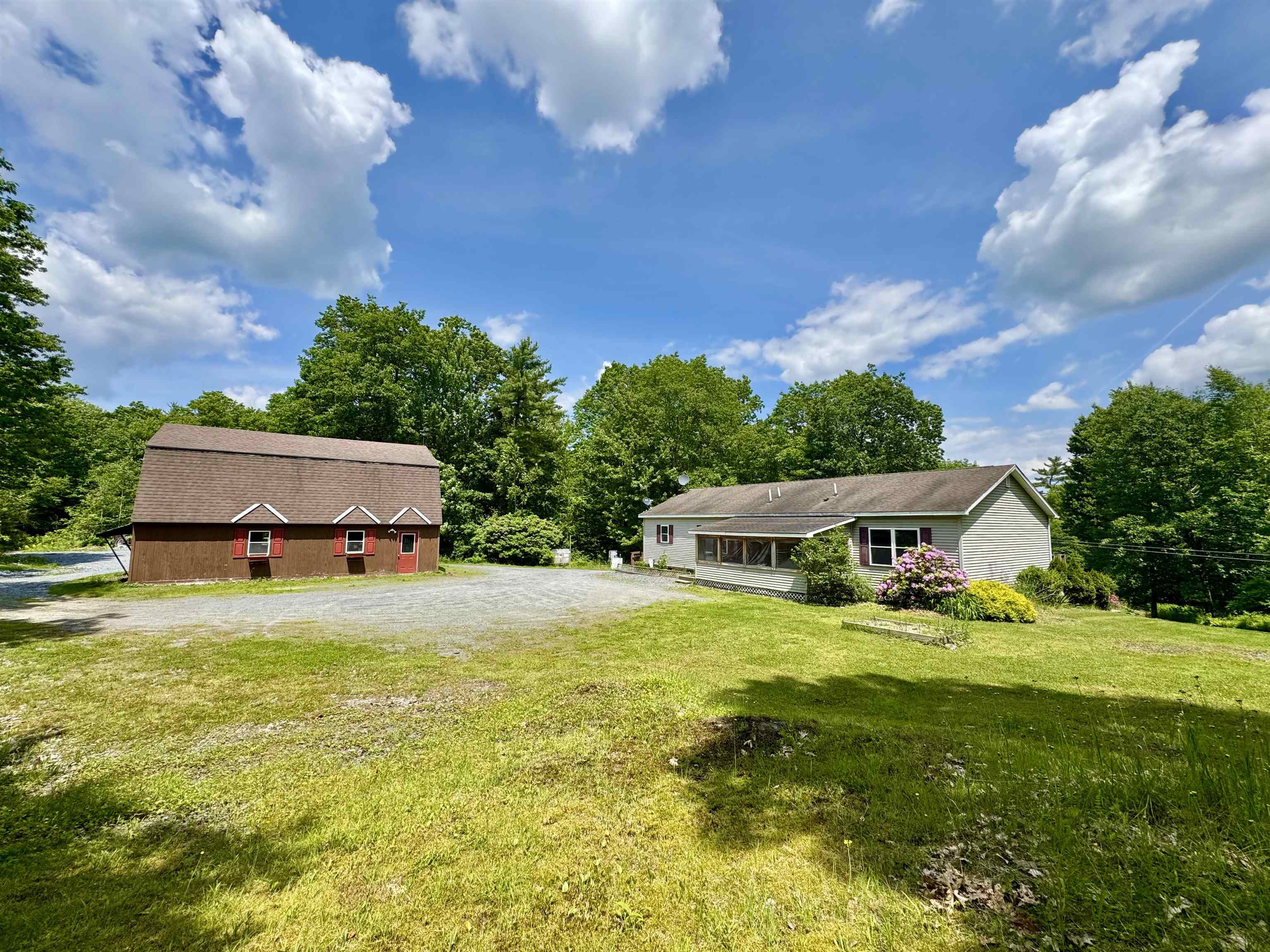 1905 Fairground Road Property Photo 1