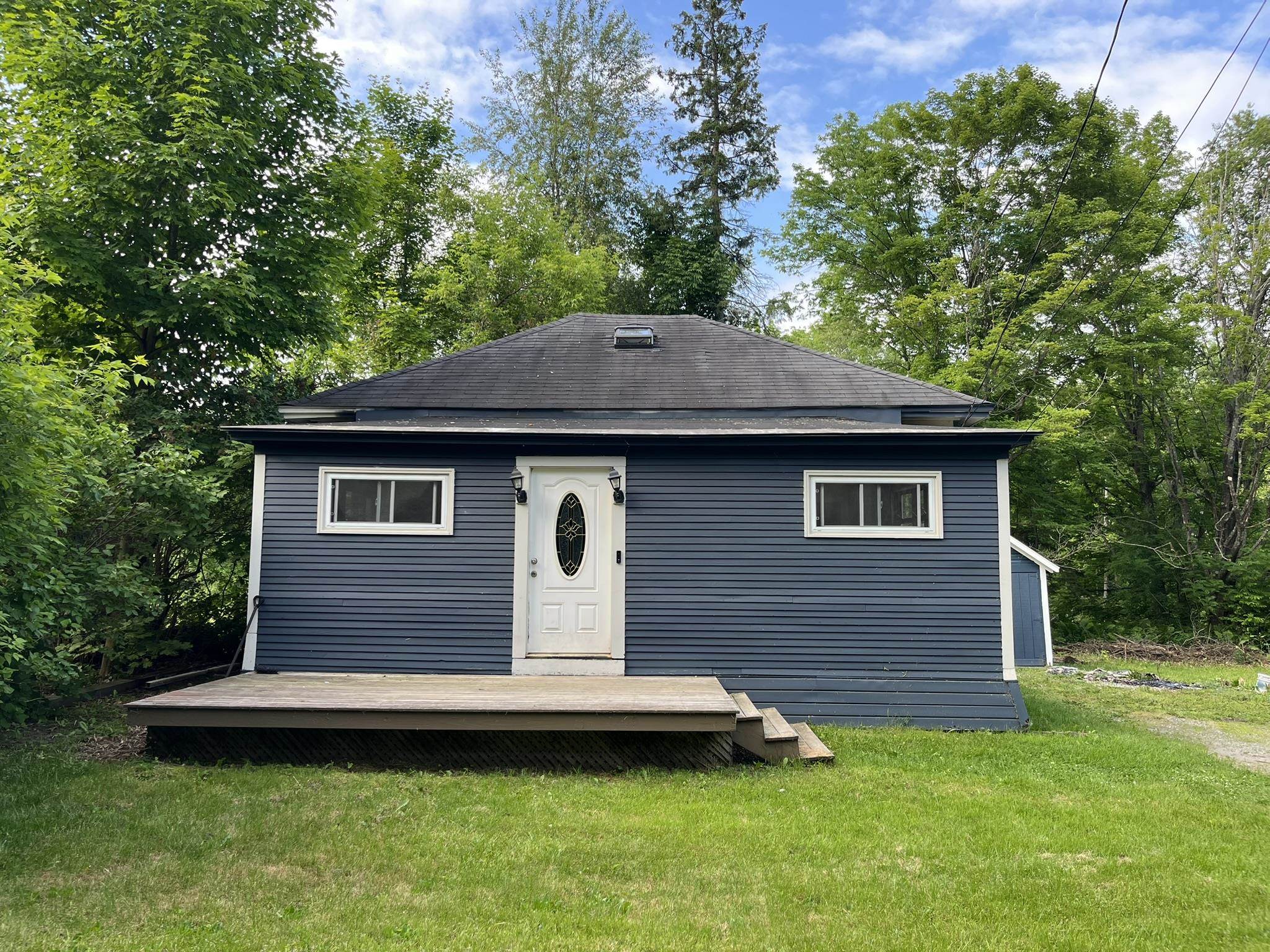 498 Clyde Street Property Photo 1