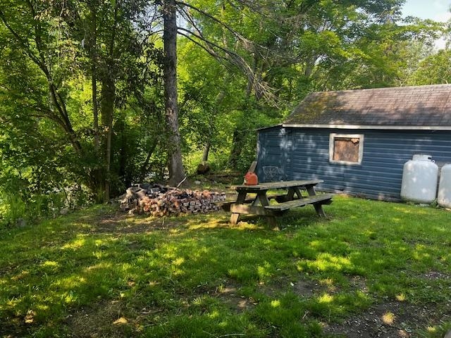 498 Clyde Street Property Photo 3