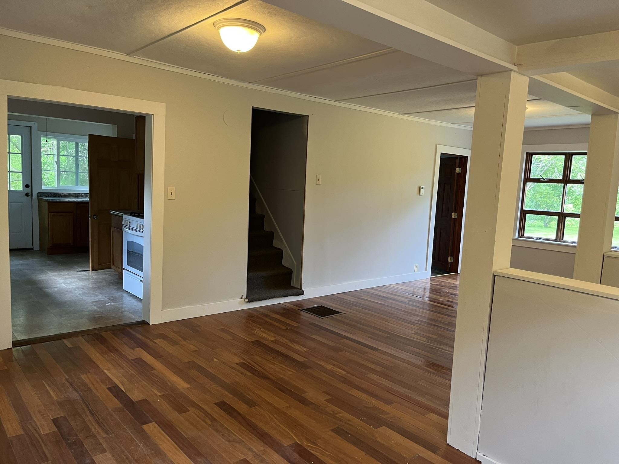 498 Clyde Street Property Photo 11