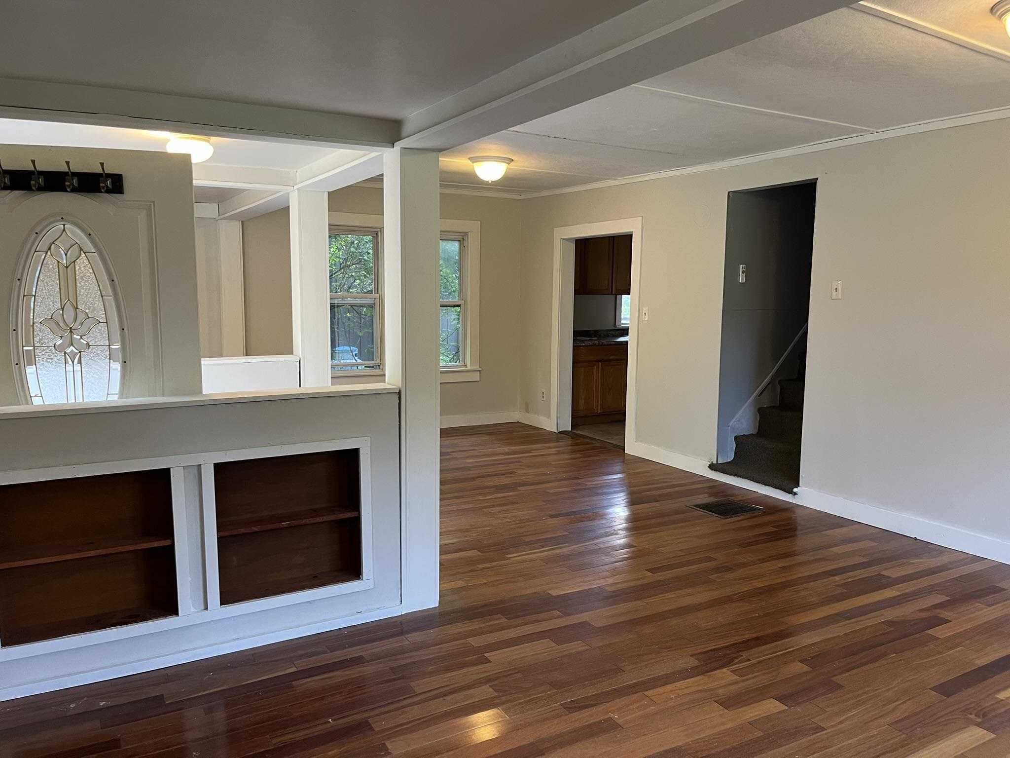 498 Clyde Street Property Photo 12