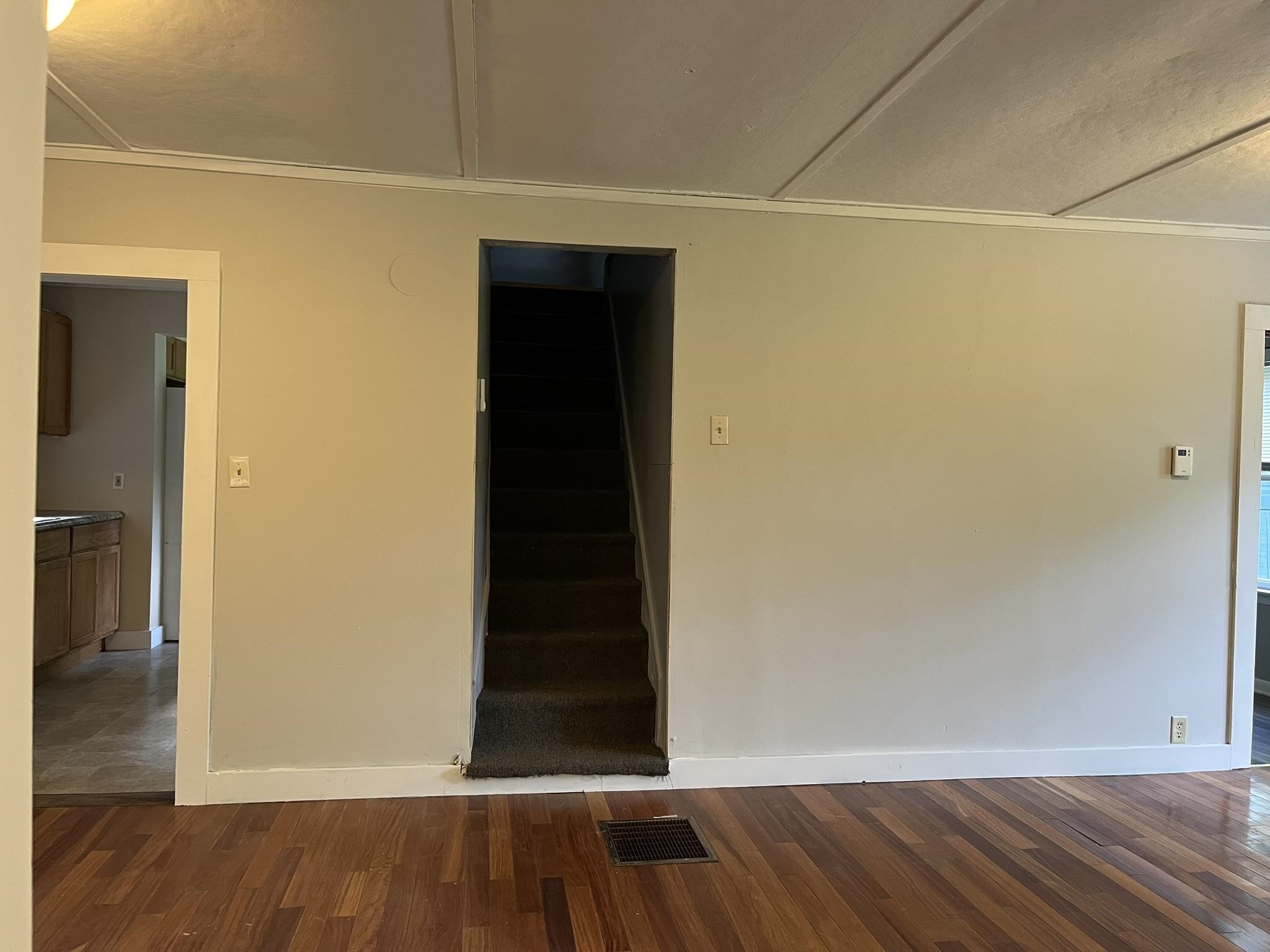 498 Clyde Street Property Photo 32