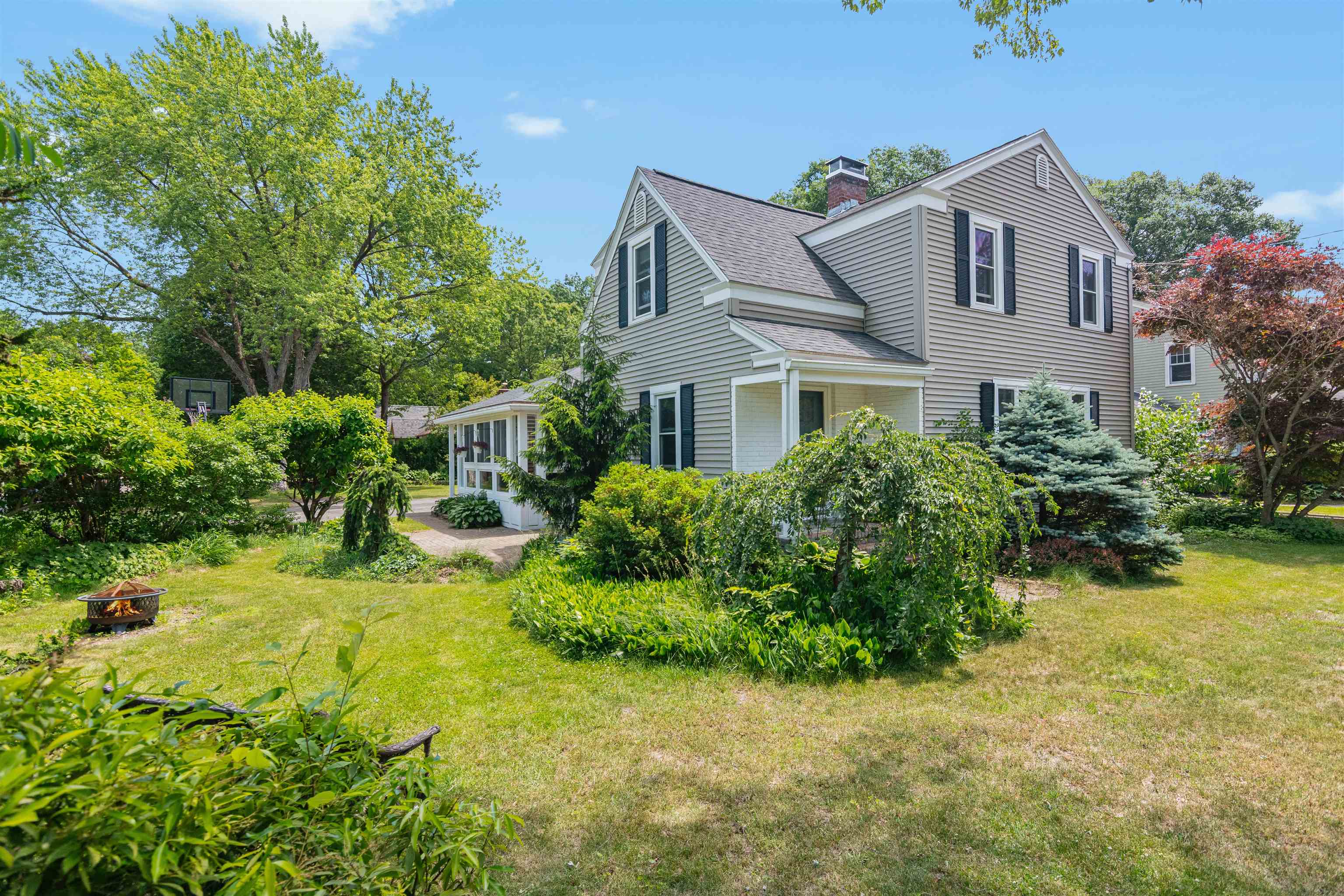 11 Beacon Street Property Photo 1