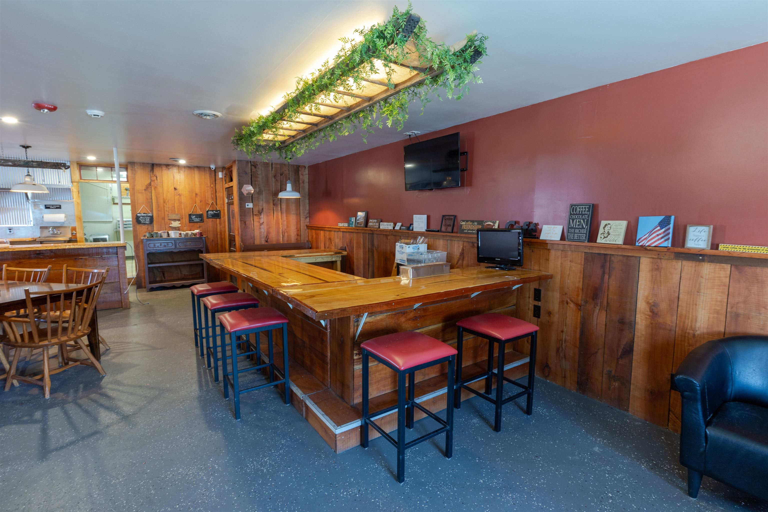 18 State Street Property Photo 8