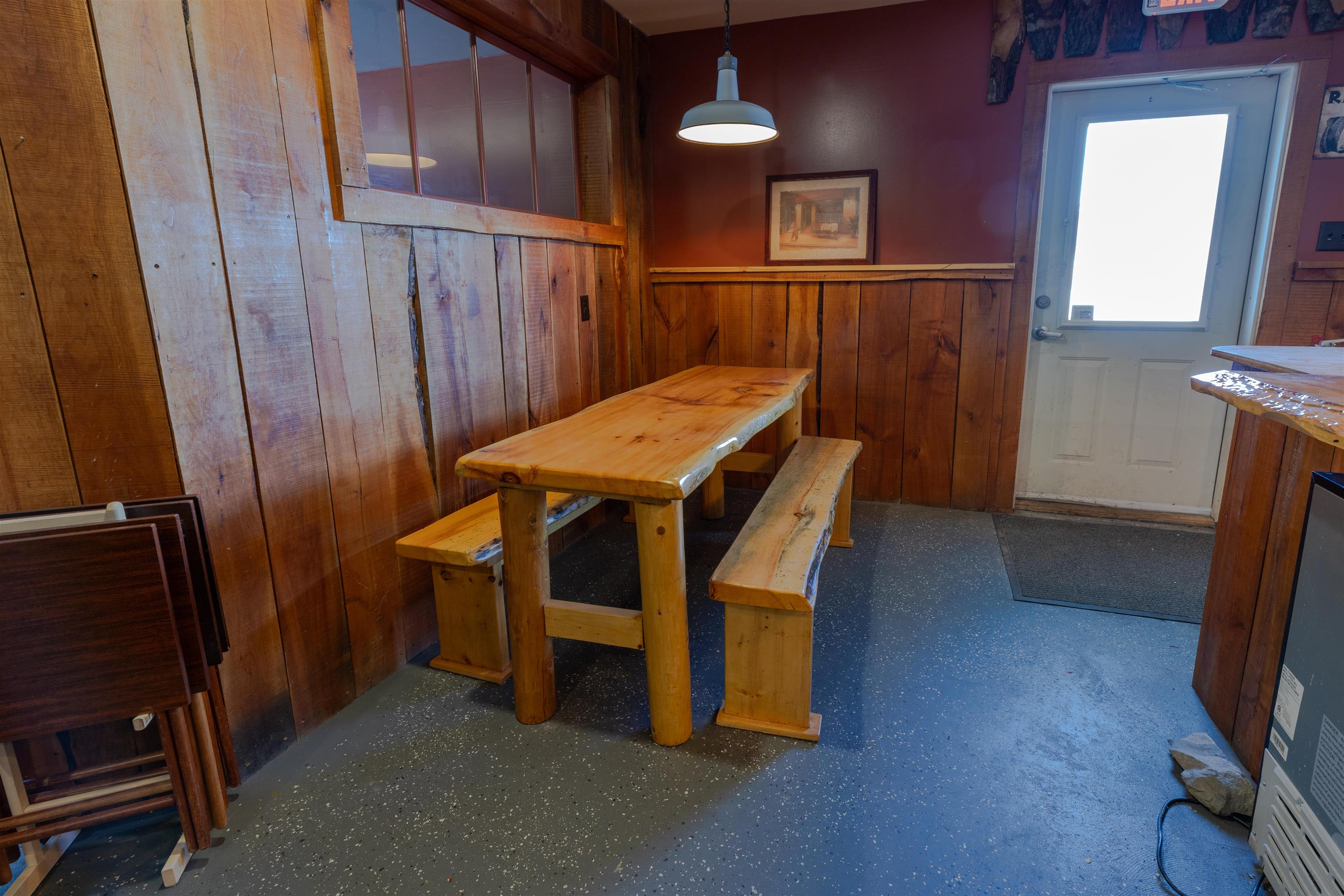 18 State Street Property Photo 16