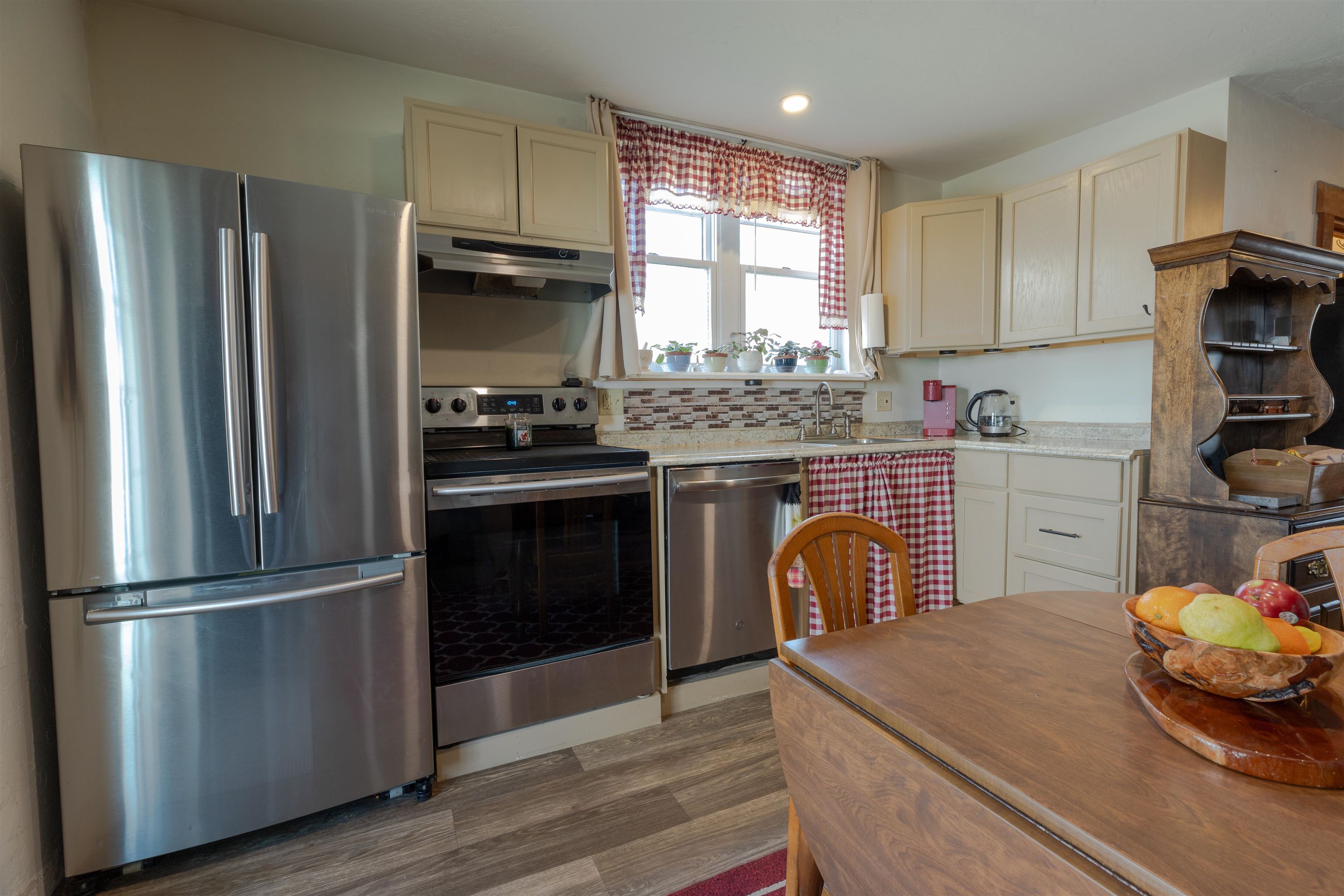 18 State Street Property Photo 32
