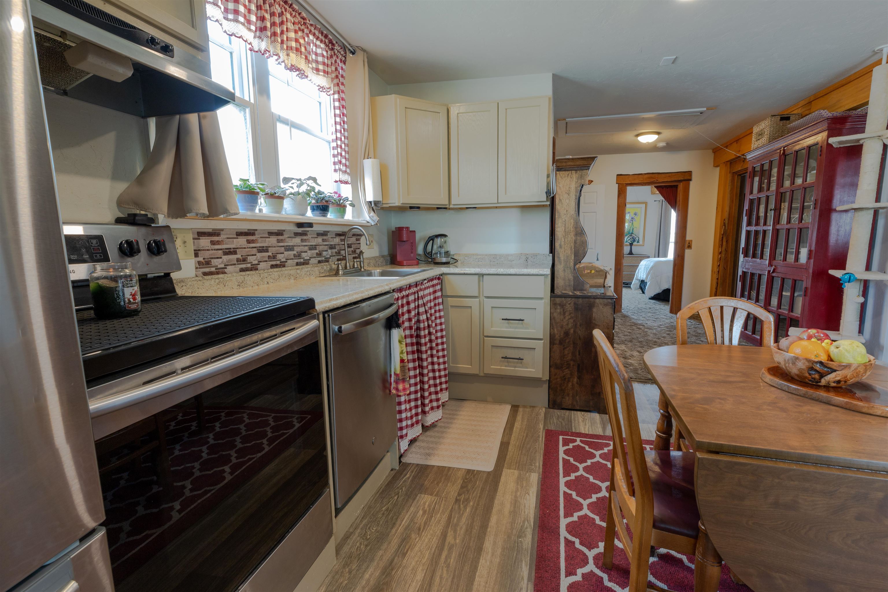 18 State Street Property Photo 34