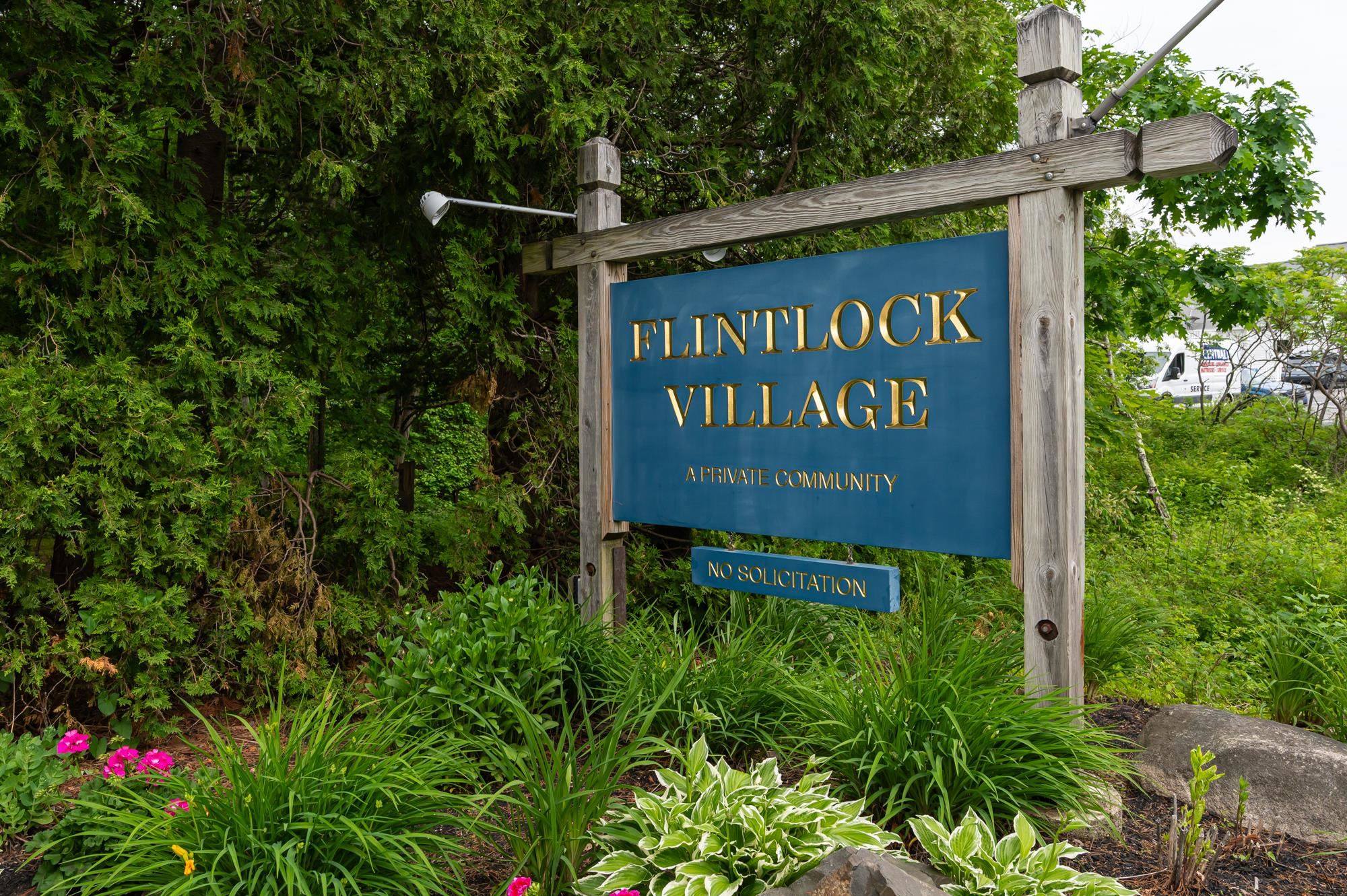 126 Flintlock Village Property Photo 2