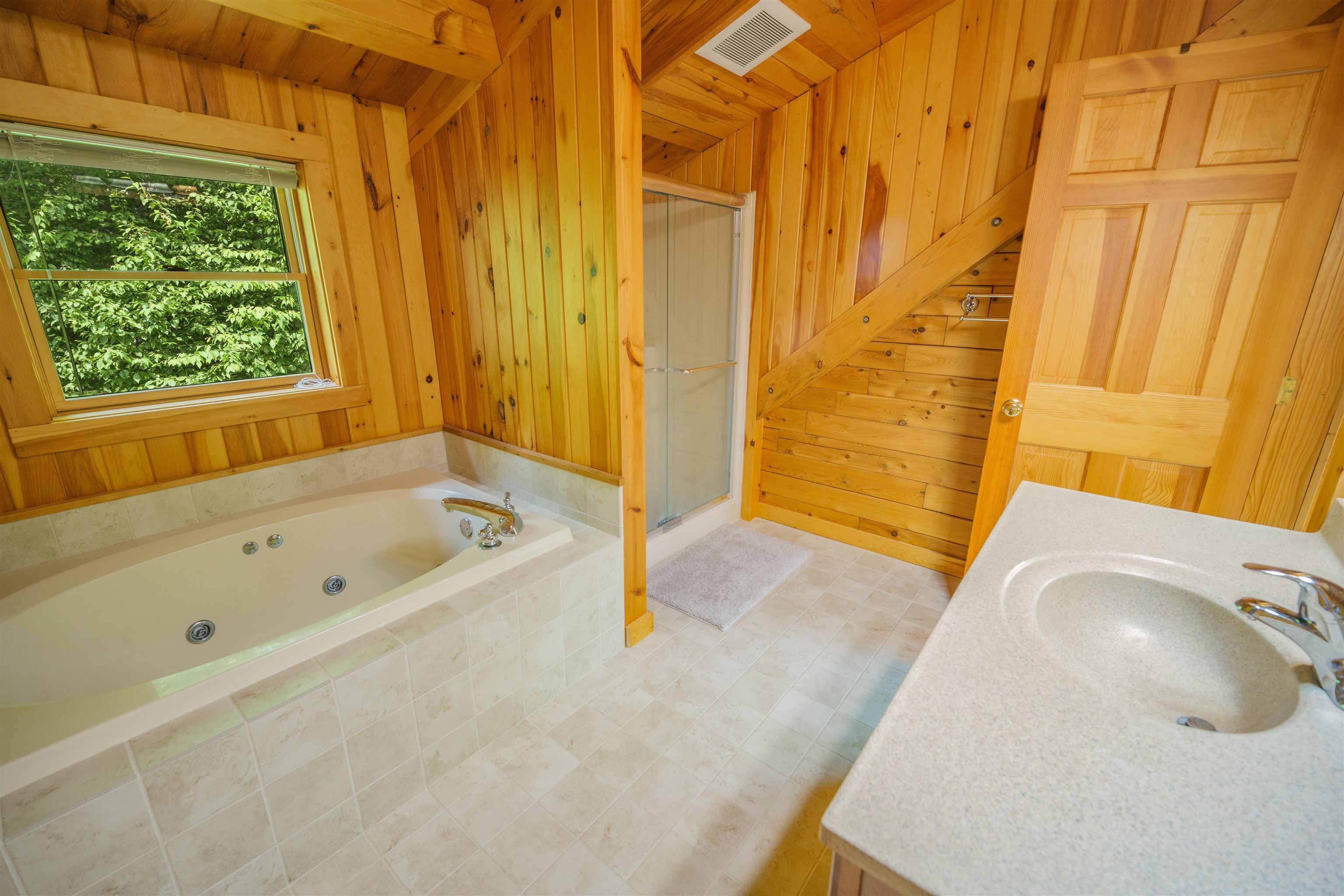 46 Scattered Timber Road Property Photo 27