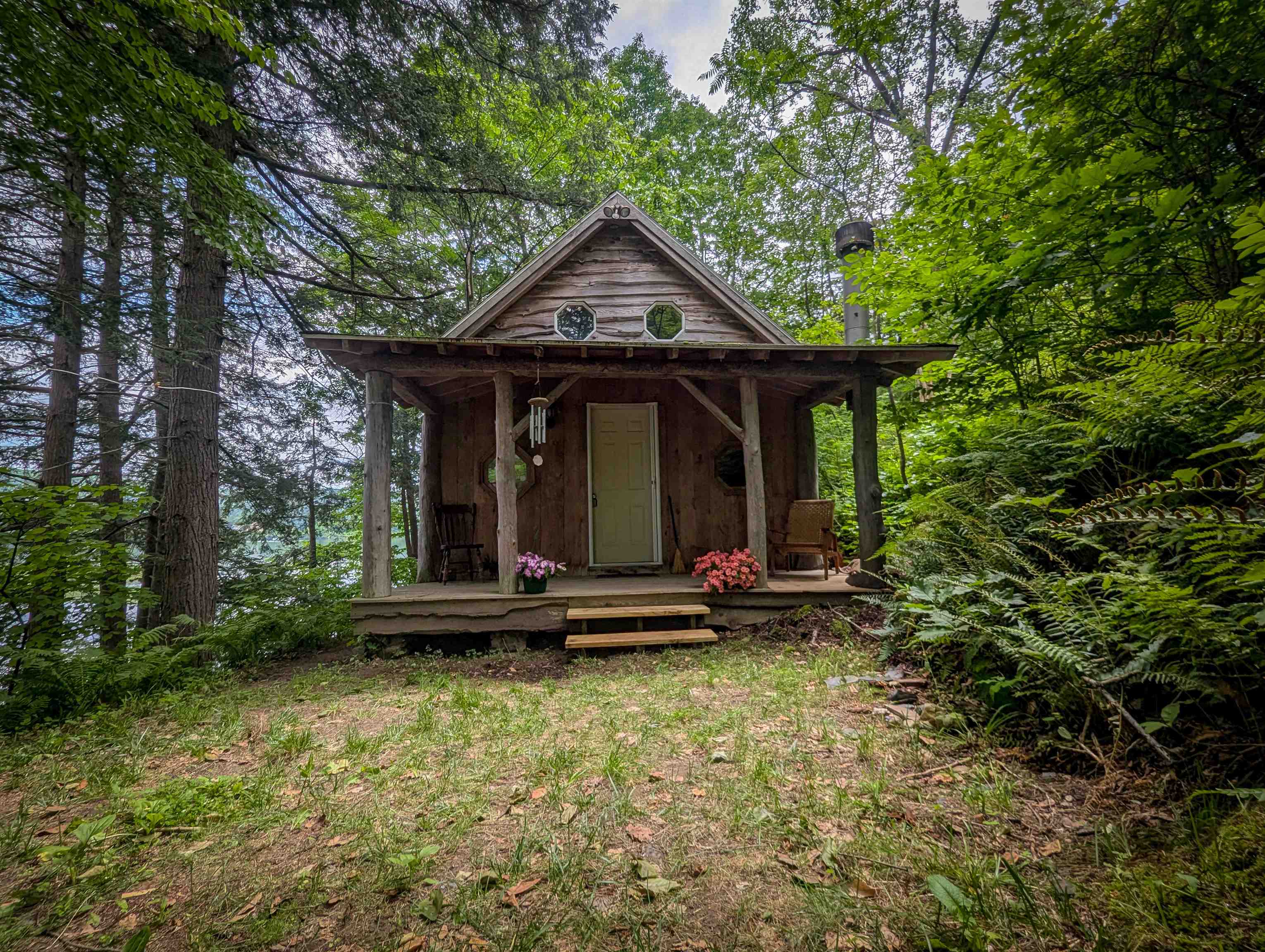 305 Missing Link Road Property Photo 1