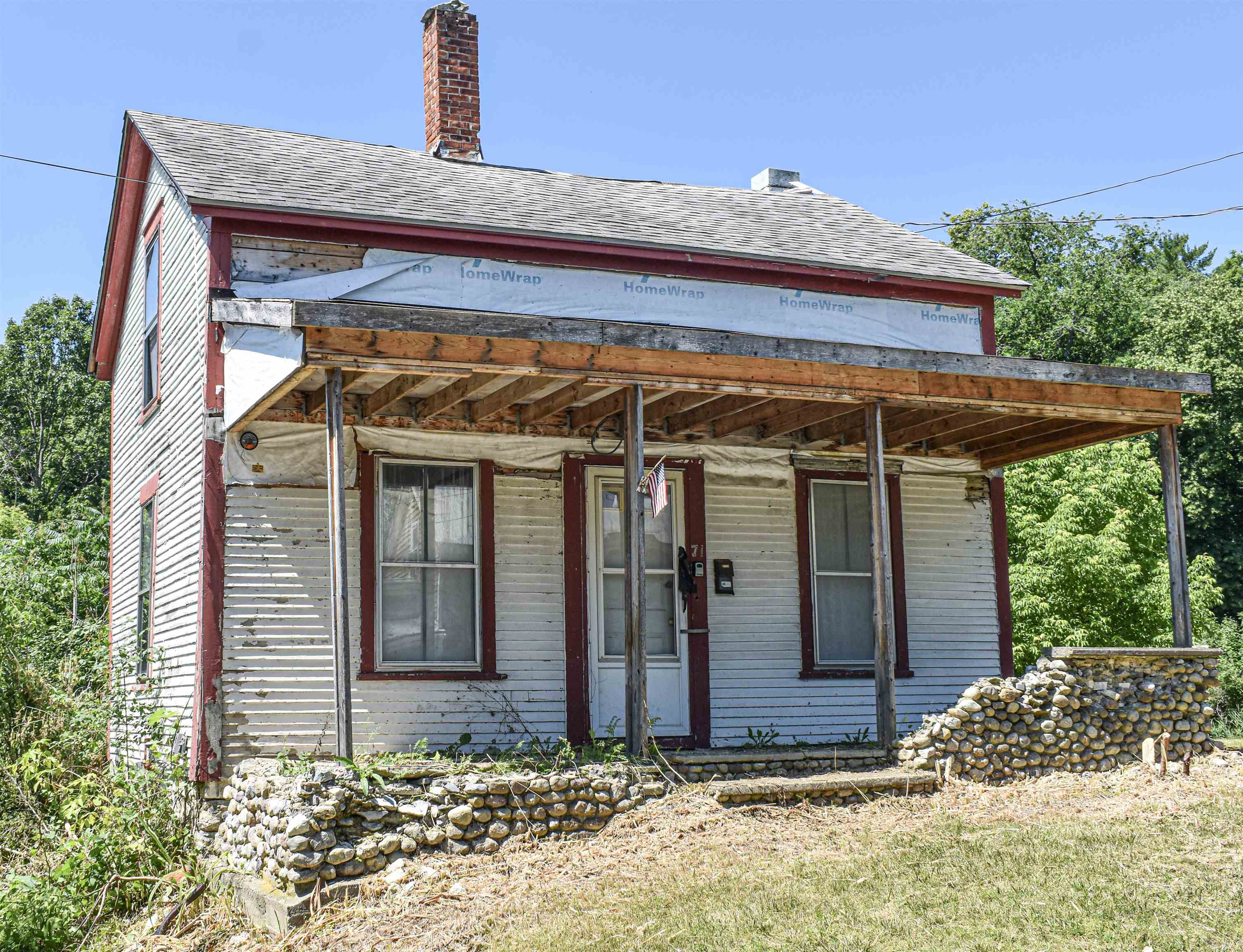 71 Maple Street Property Photo 4