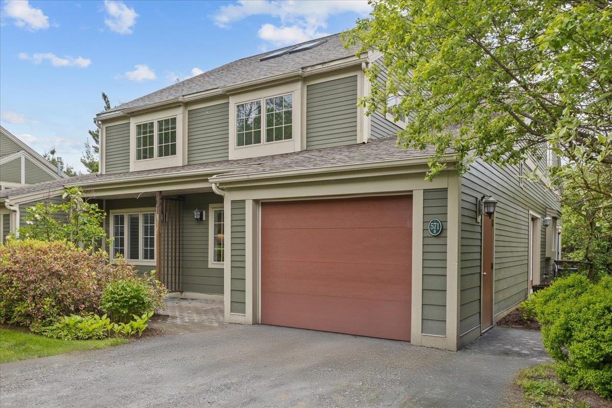 571 Topnotch Drive Property Photo 3