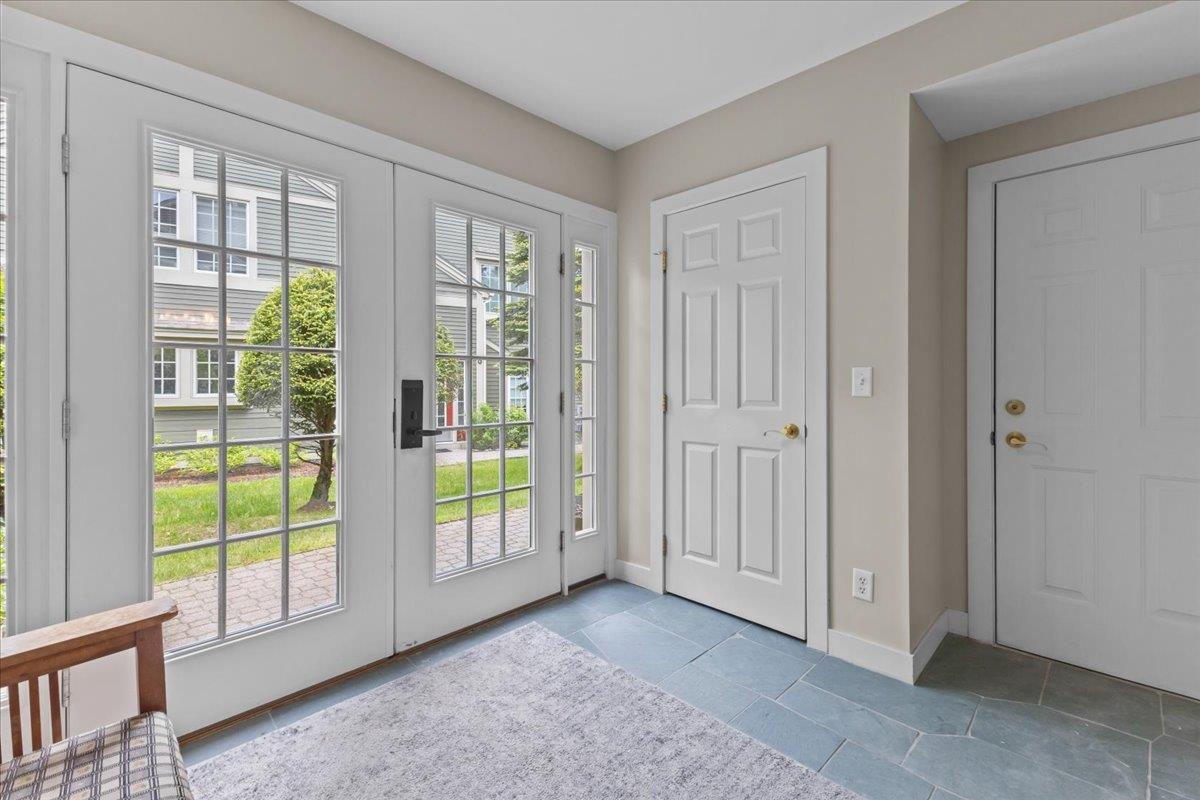 571 Topnotch Drive Property Photo 5