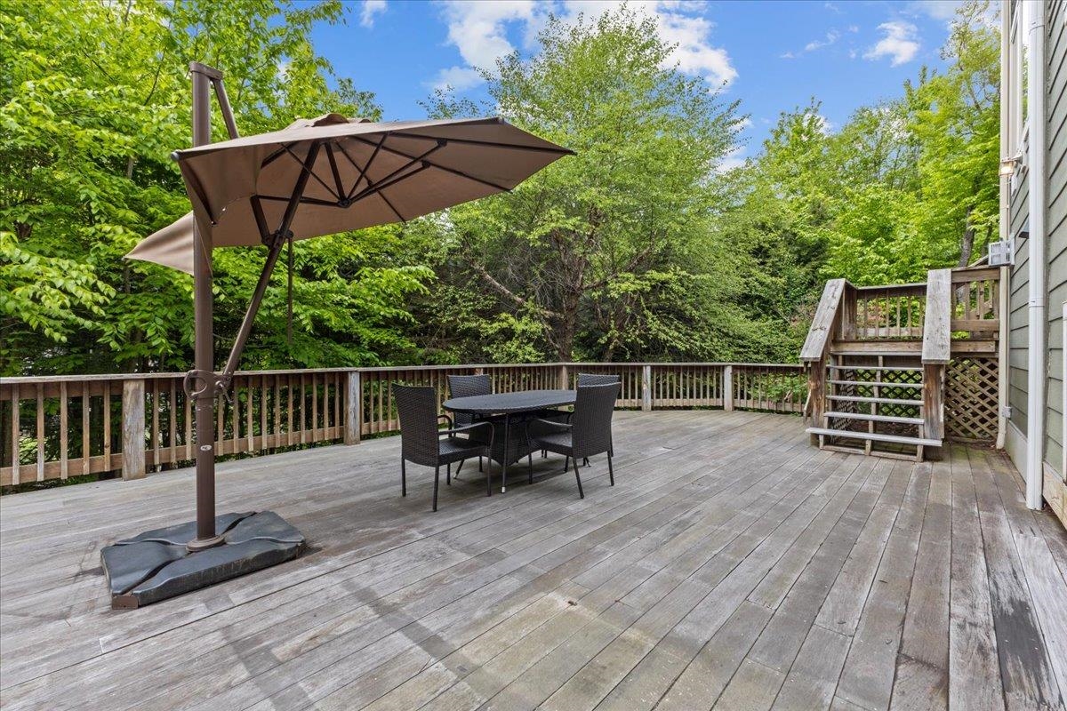 571 Topnotch Drive Property Photo 14