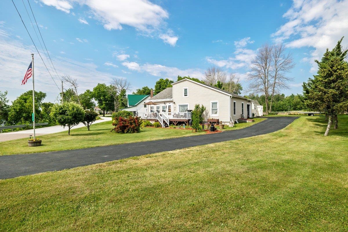 423 East Alburgh Road Property Photo 1