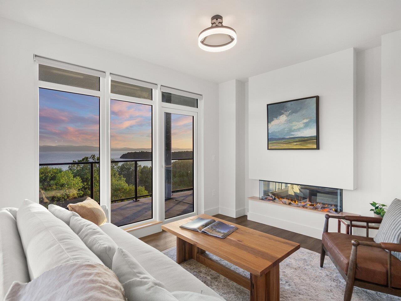 125 Cambrian Way Property Photo 3