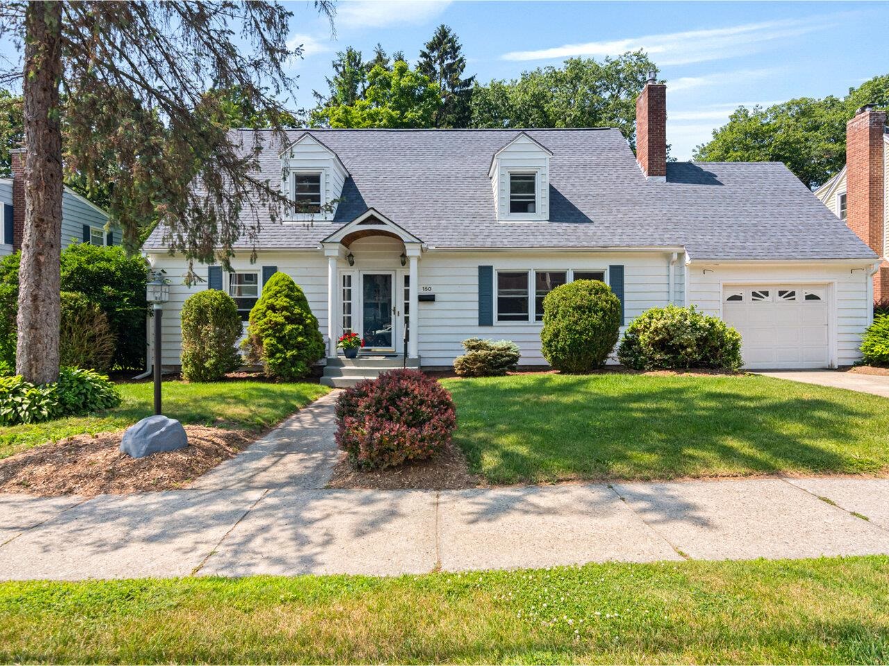 150 Killarney Drive Property Photo 1