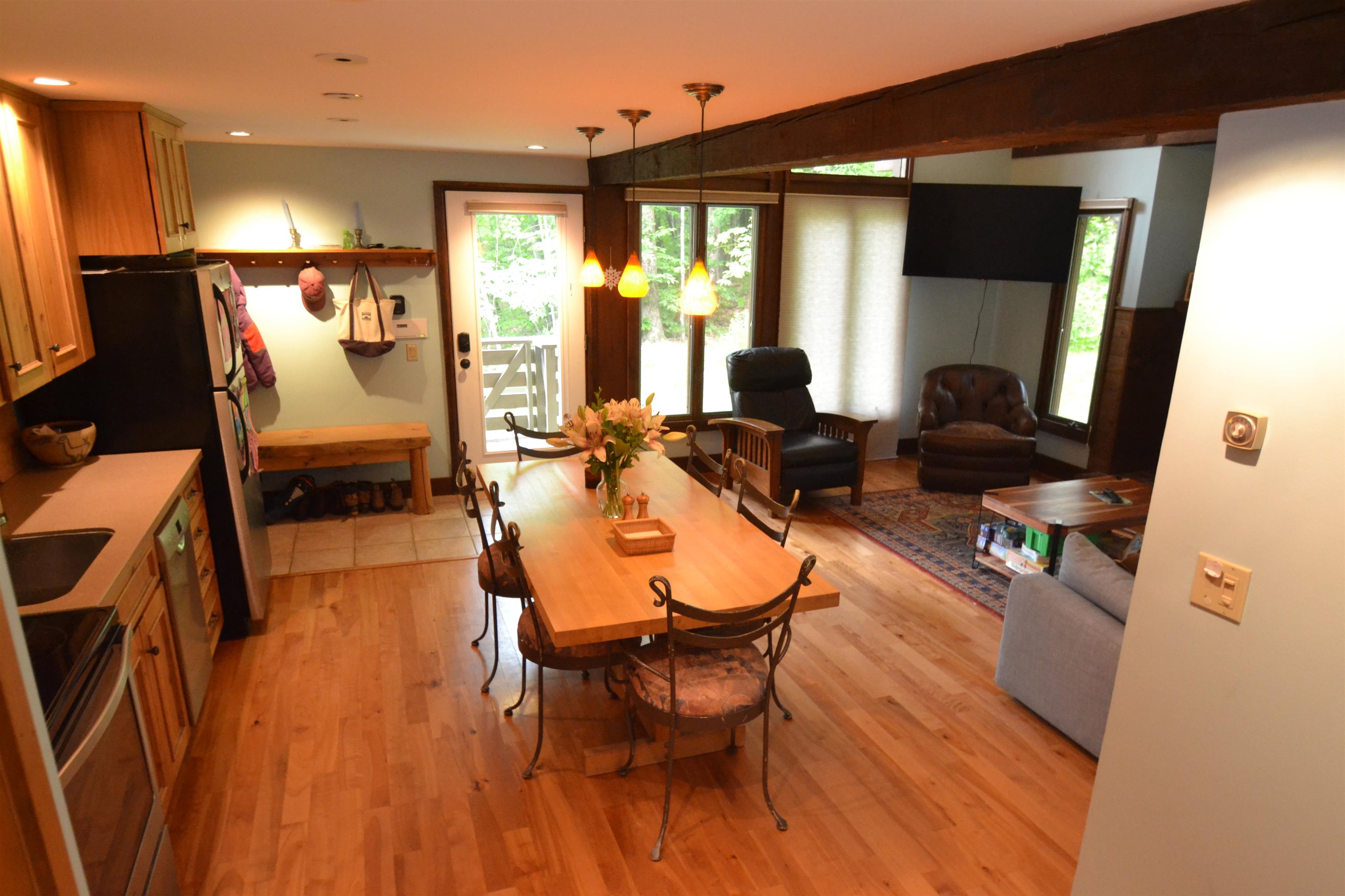 401 Village Road Property Photo 5