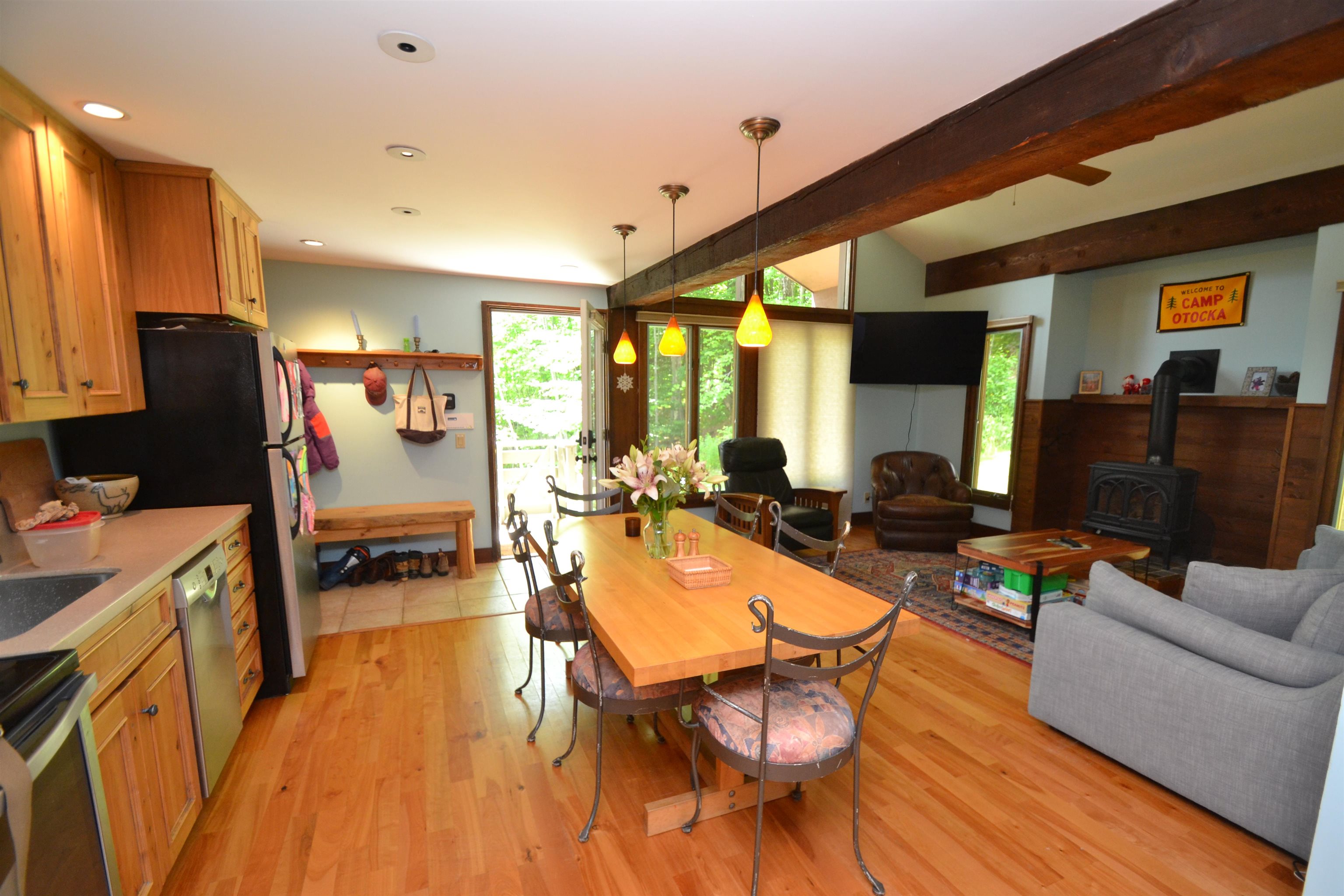 401 Village Road Property Photo 9