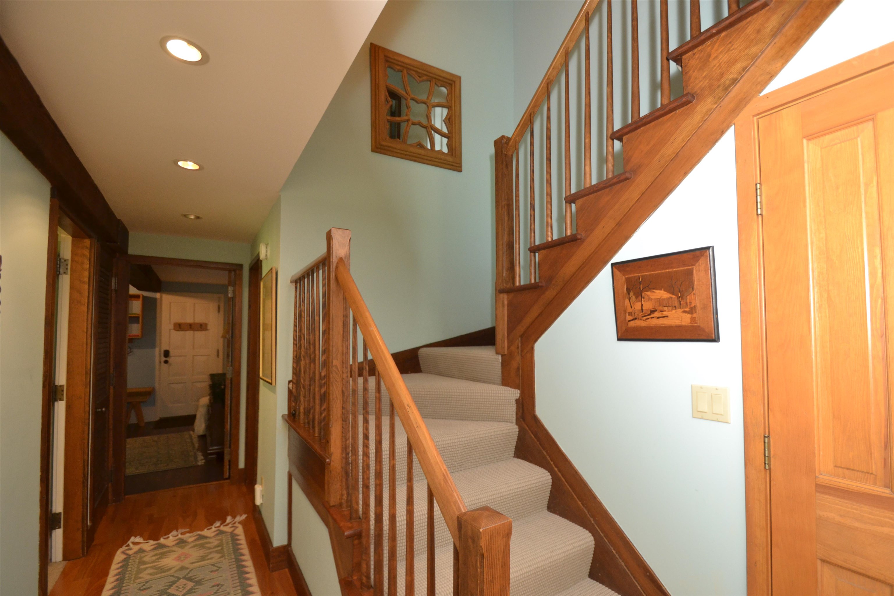 401 Village Road Property Photo 15