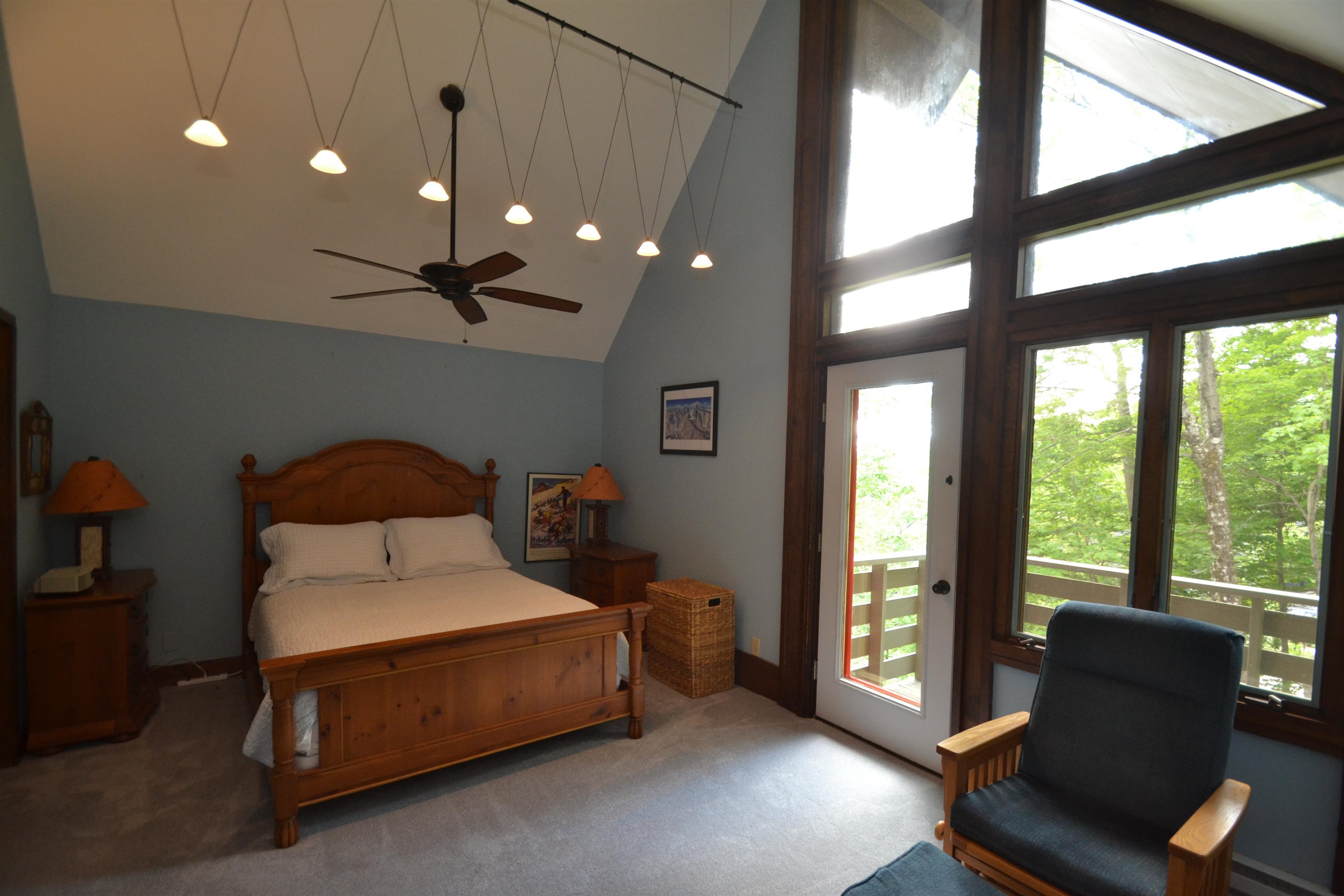 401 Village Road Property Photo 20