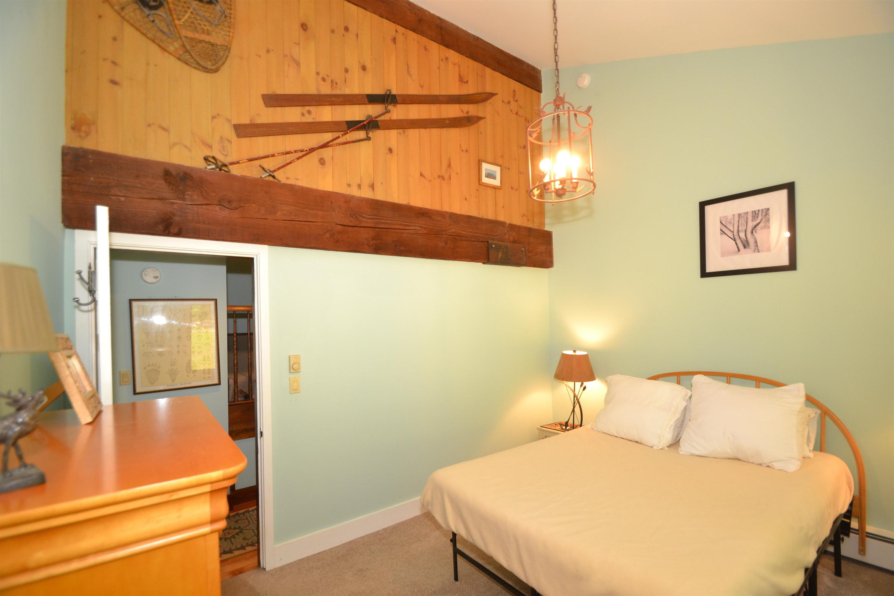 401 Village Road Property Photo 25