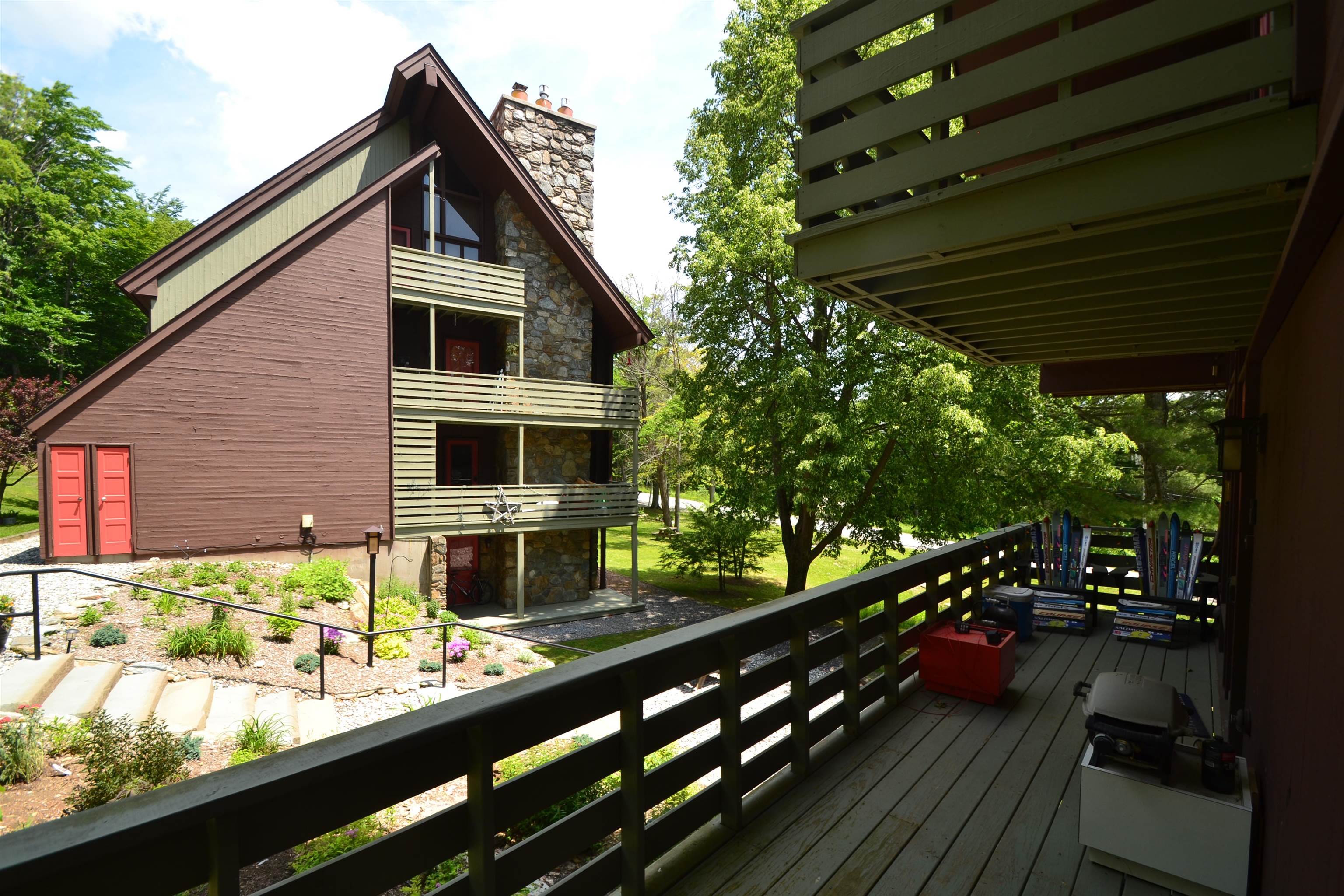 401 Village Road Property Photo 38