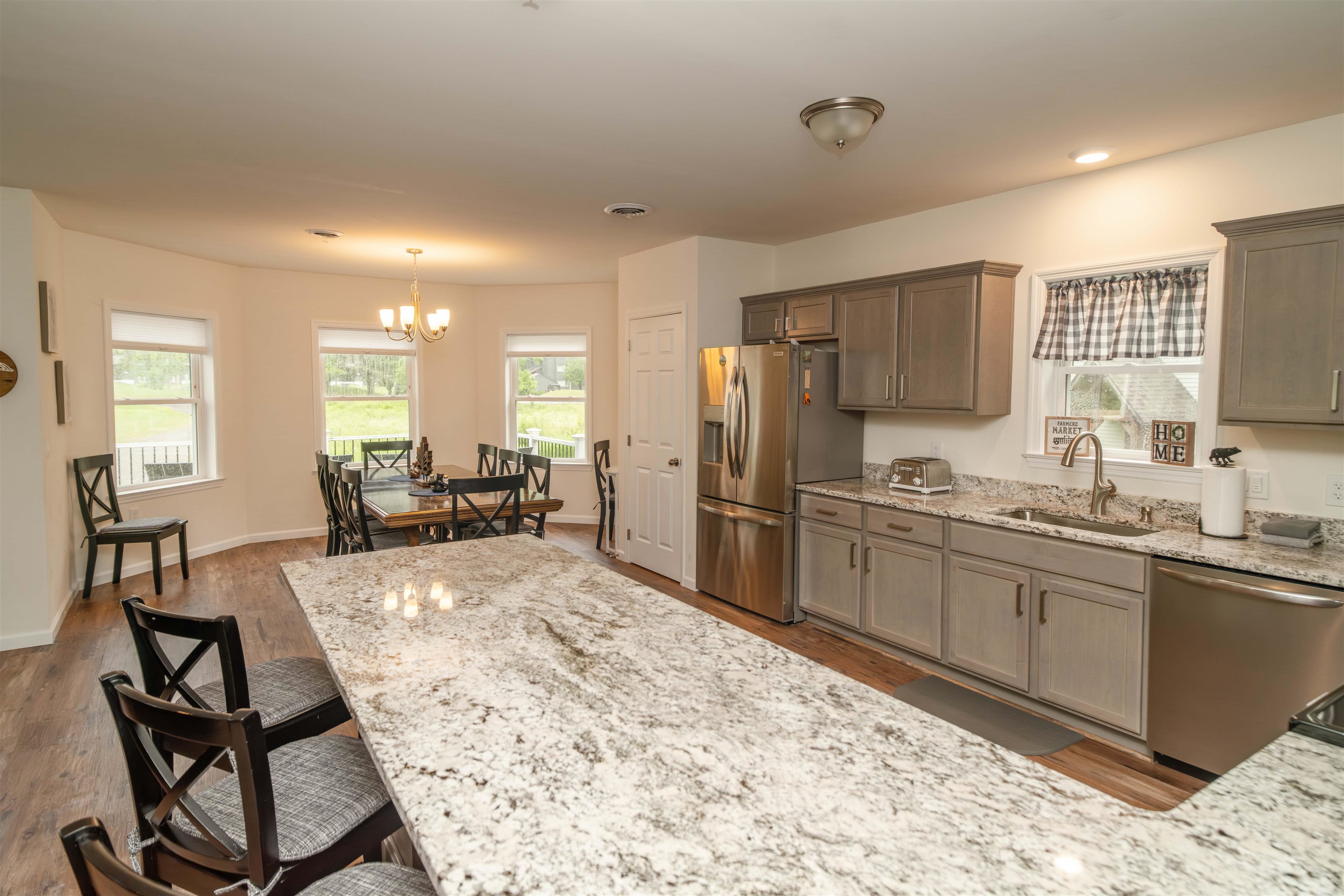 12 Encore Place Property Photo 12