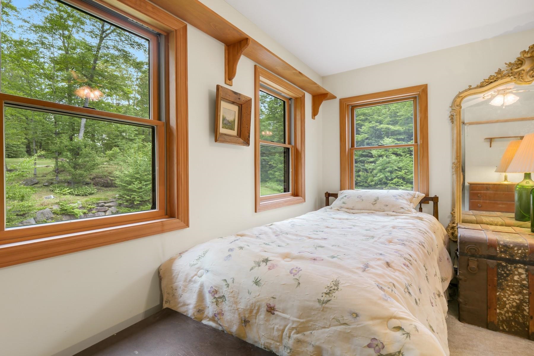 832 Us Route 100n Property Photo 33